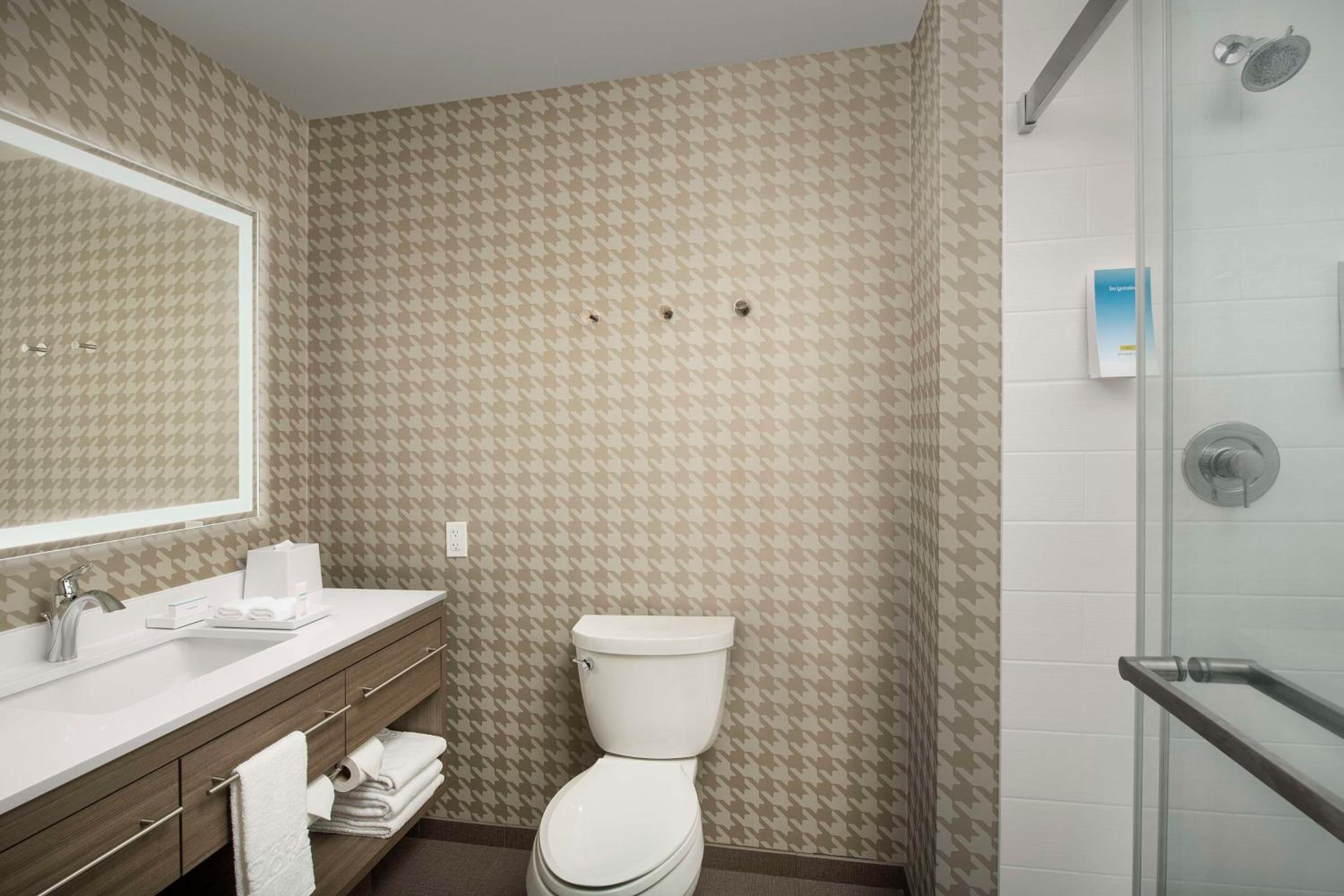King Studio Suite - Non-Smoking - Photo 6