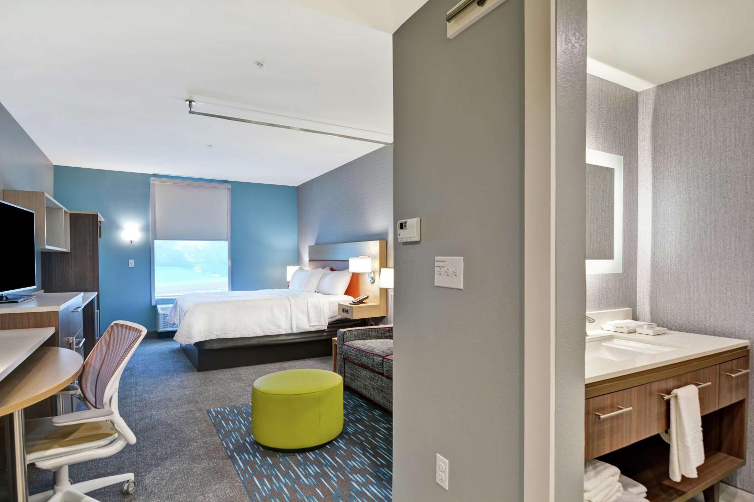King Studio Suite - Non-Smoking - Photo 2