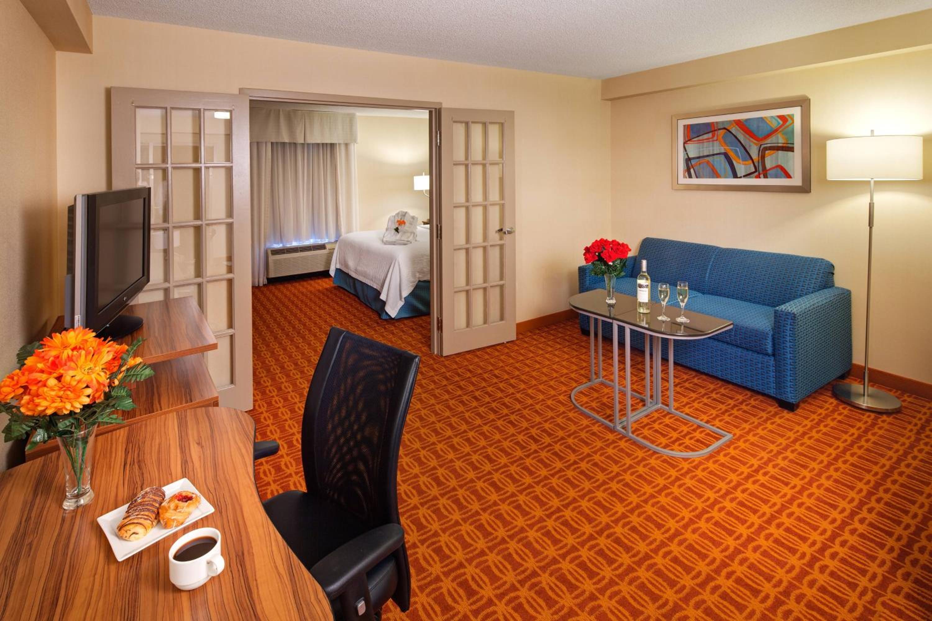 Executive One-Bedroom Suite with Hot Tub