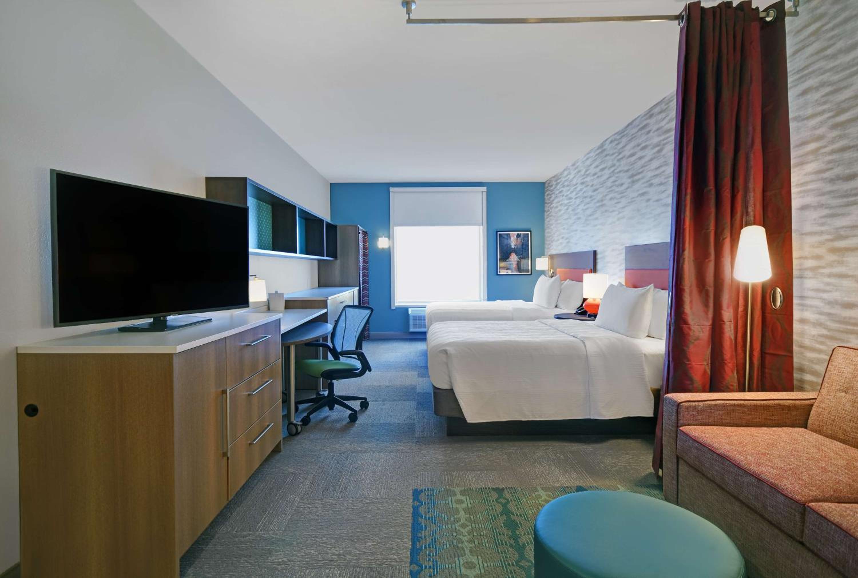Queen Studio with Two Queen Beds - Non-Smoking - Photo 4