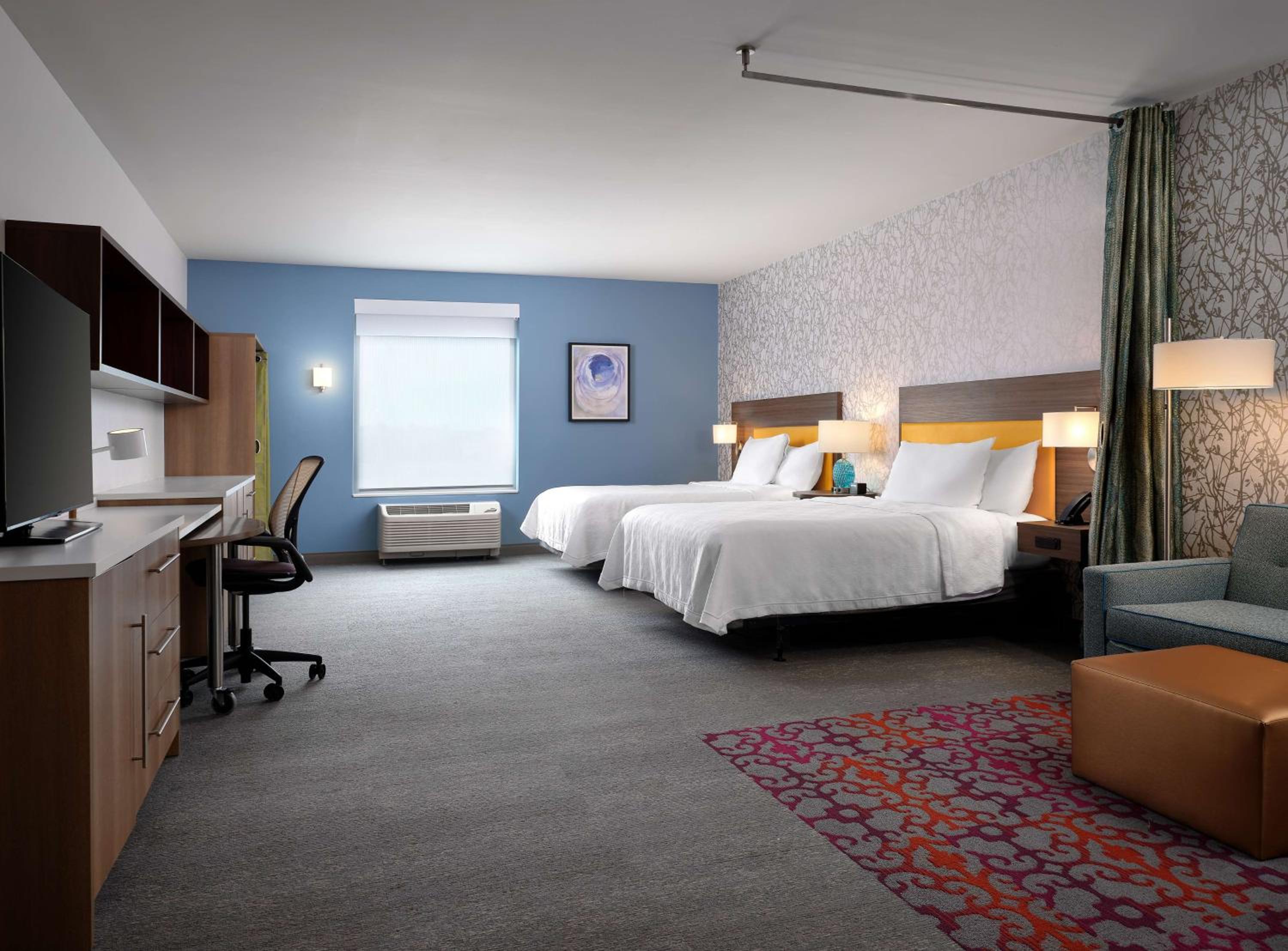 Queen Studio with Two Queen Beds - Mobility Access/Non-Smoking - Photo 2