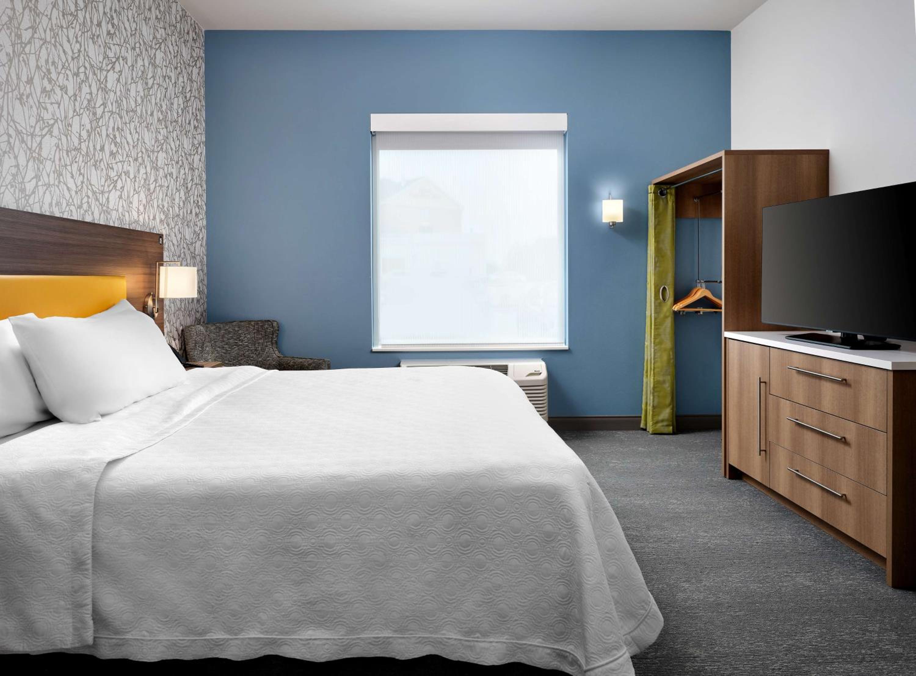 One-Bedroom King Suite - Non-Smoking - Photo 1