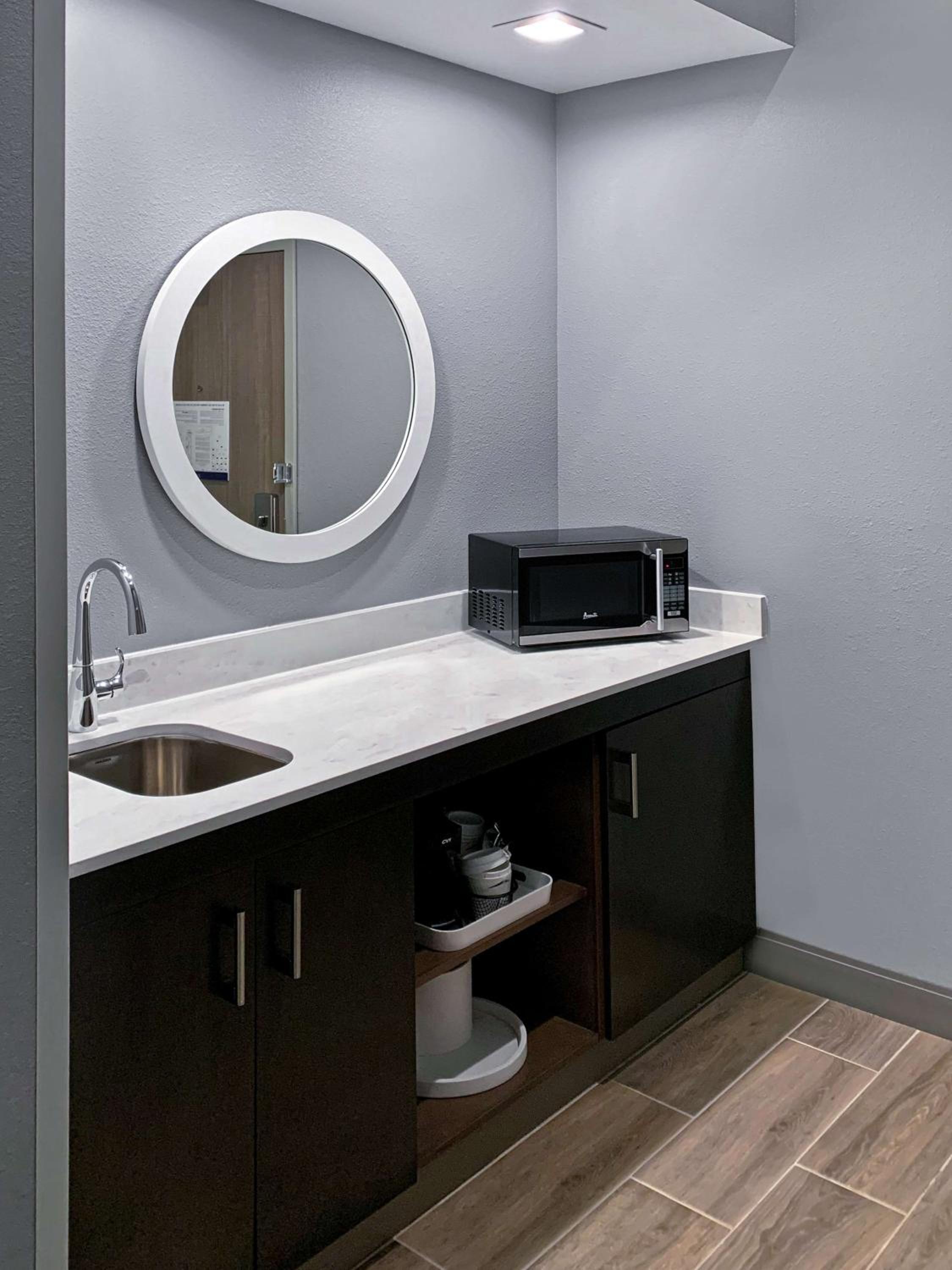 King Studio Suite - Non Smoking - Photo 2