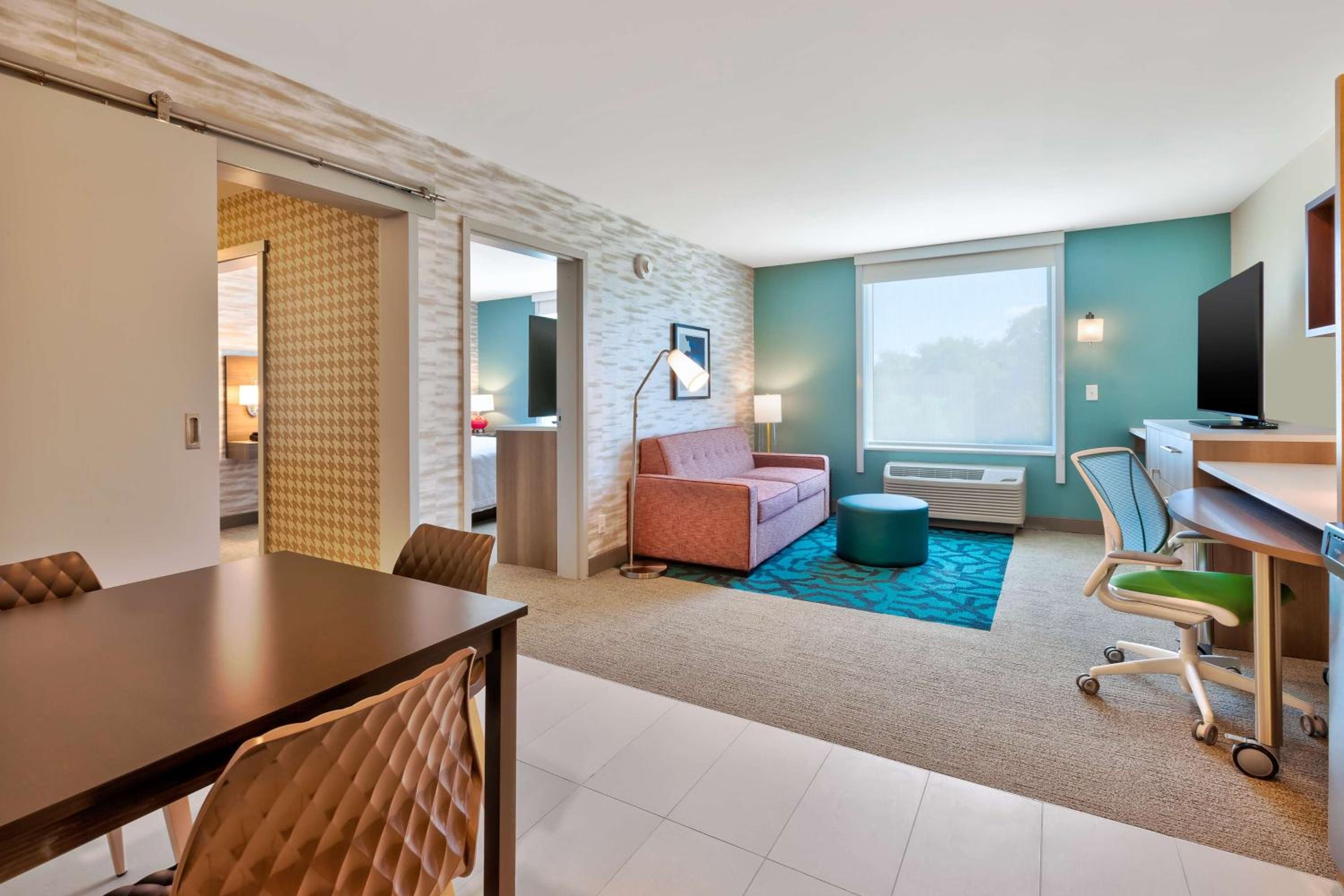 One-Bedroom King Suite - Non-Smoking - Photo 1