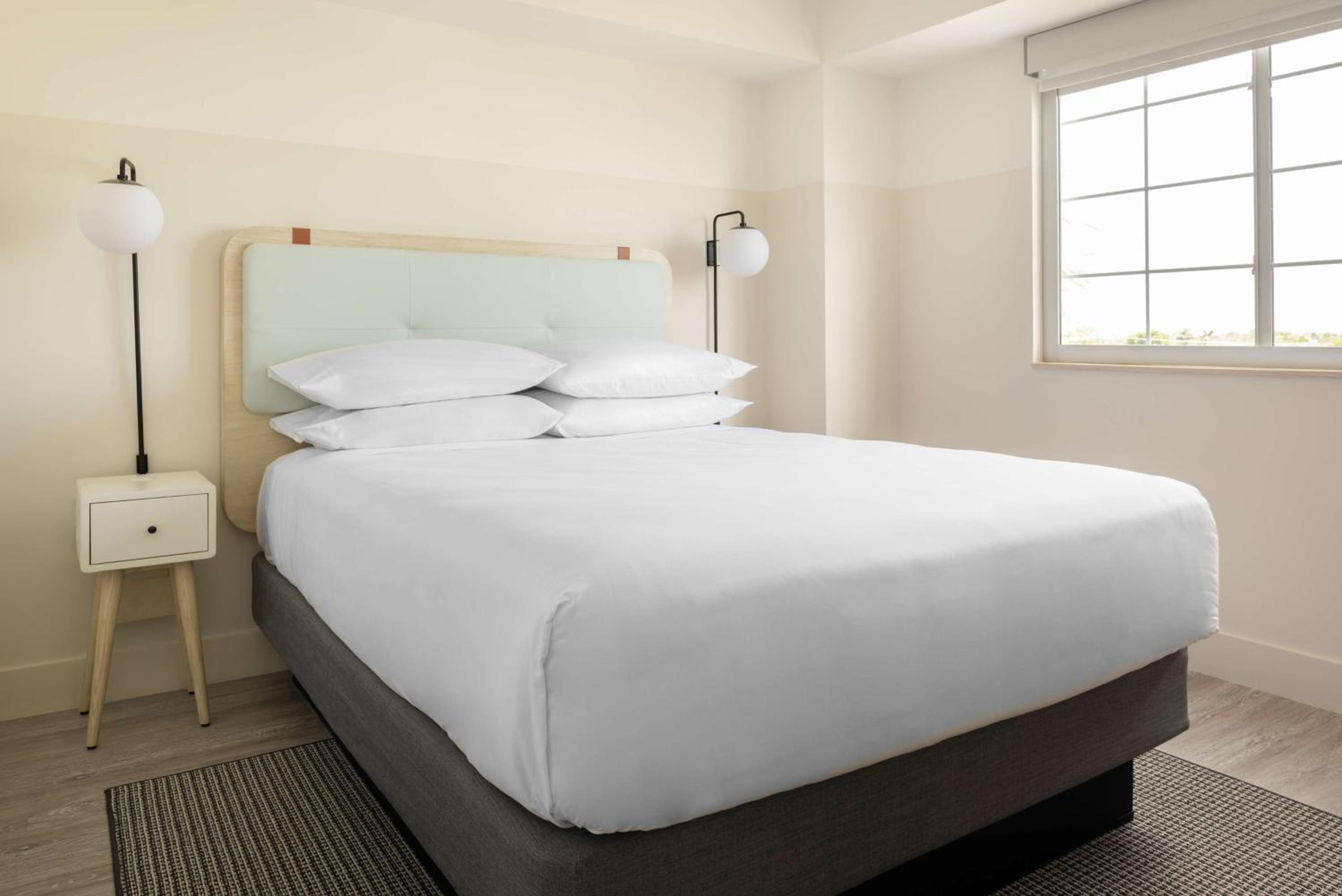 Studio with One Queen Bed and Sofa bed - Photo 1