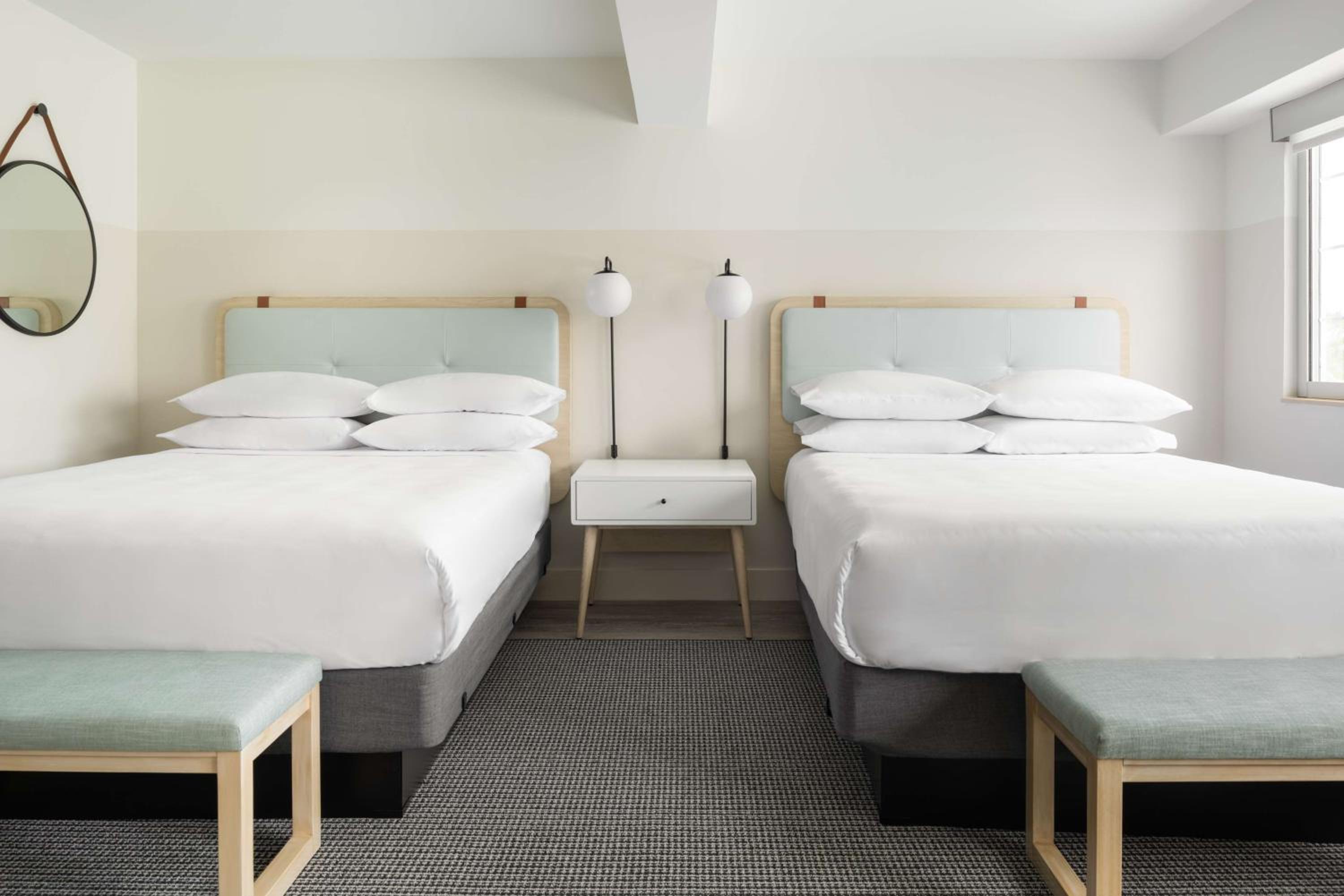 Standard Room with 2 Queen Beds - Photo 1