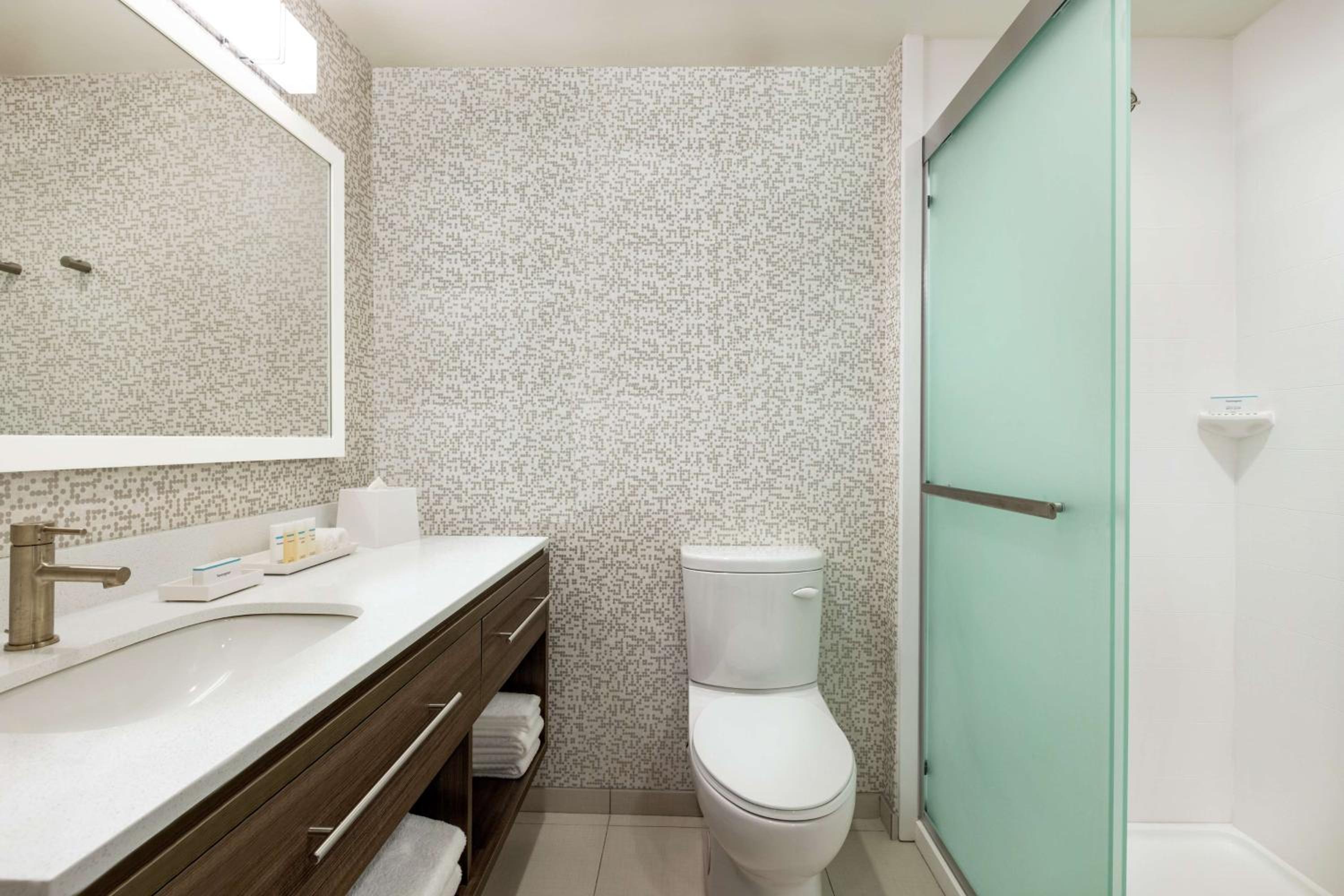 King Studio Suite - Hearing Access/Non-Smoking - Photo 2