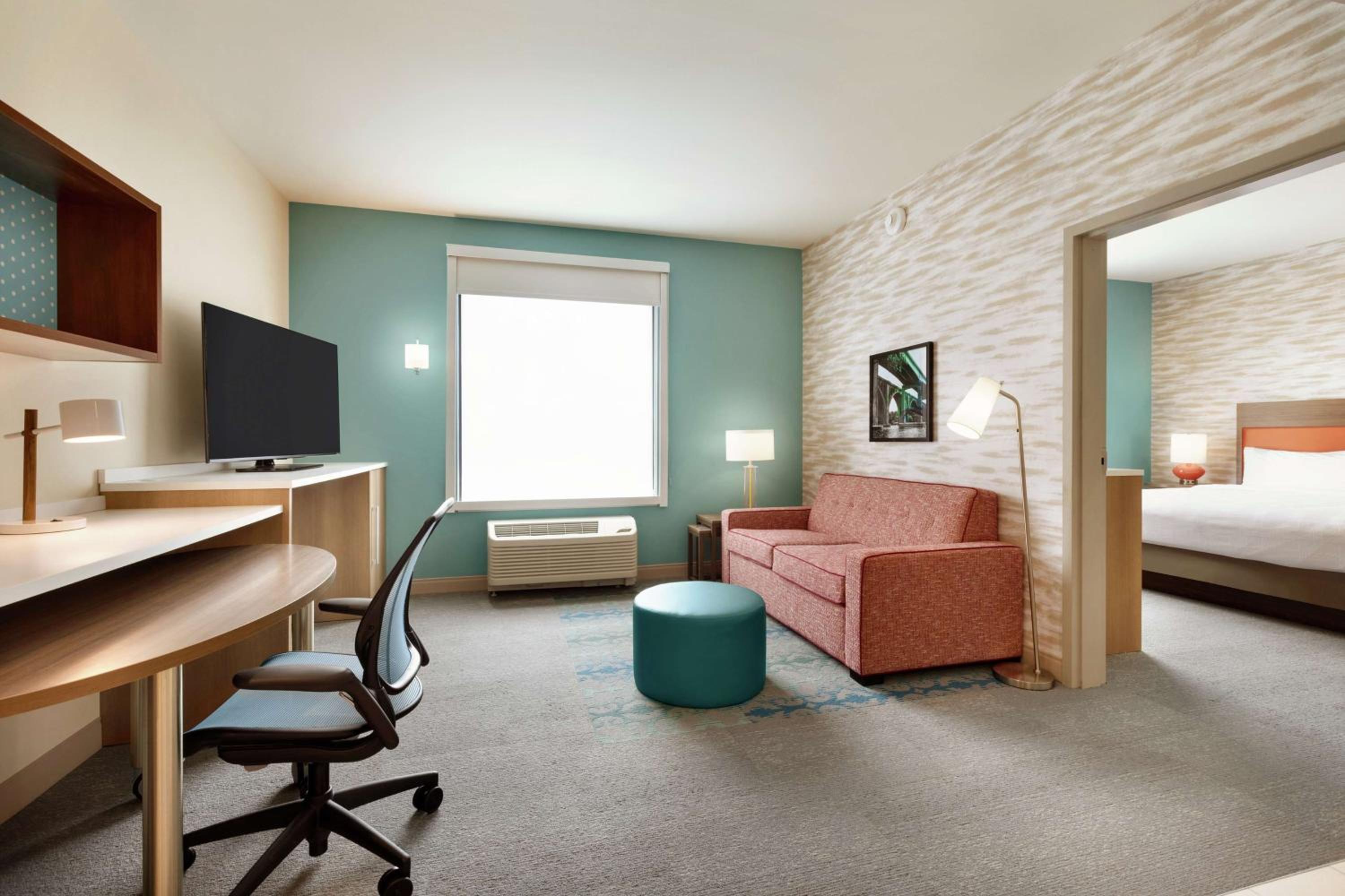 One-Bedroom King Suite - Non-Smoking - Photo 2