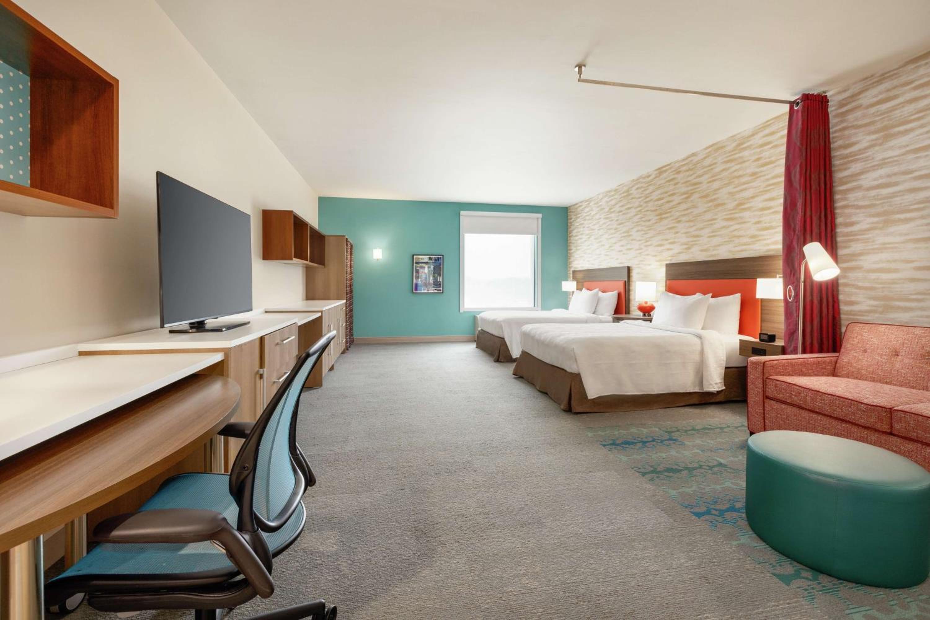 Queen Studio with Two Queen Beds - Mobility Access/Non-Smoking - Photo 3