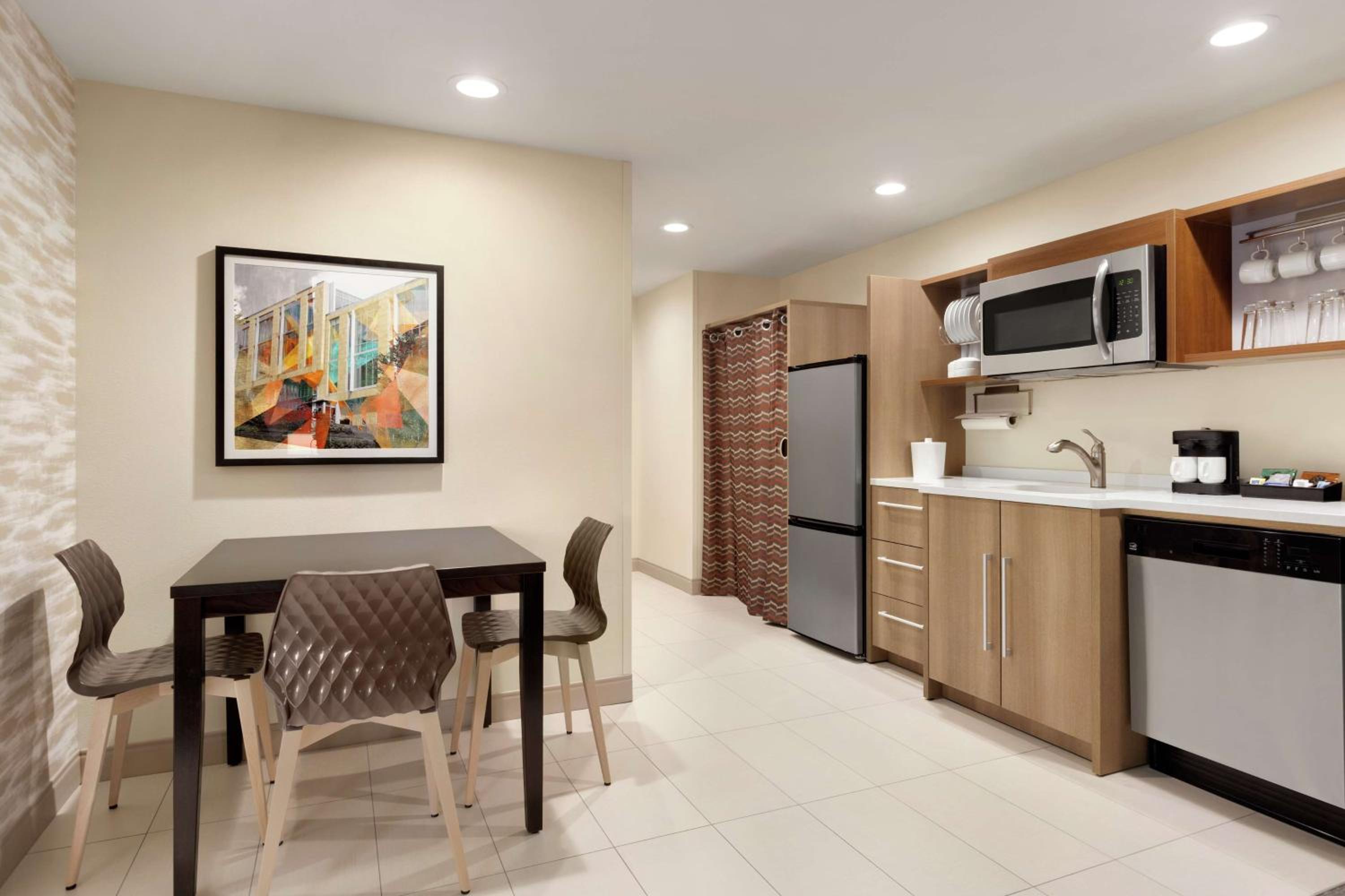 One-Bedroom King Suite - Non-Smoking - Photo 3