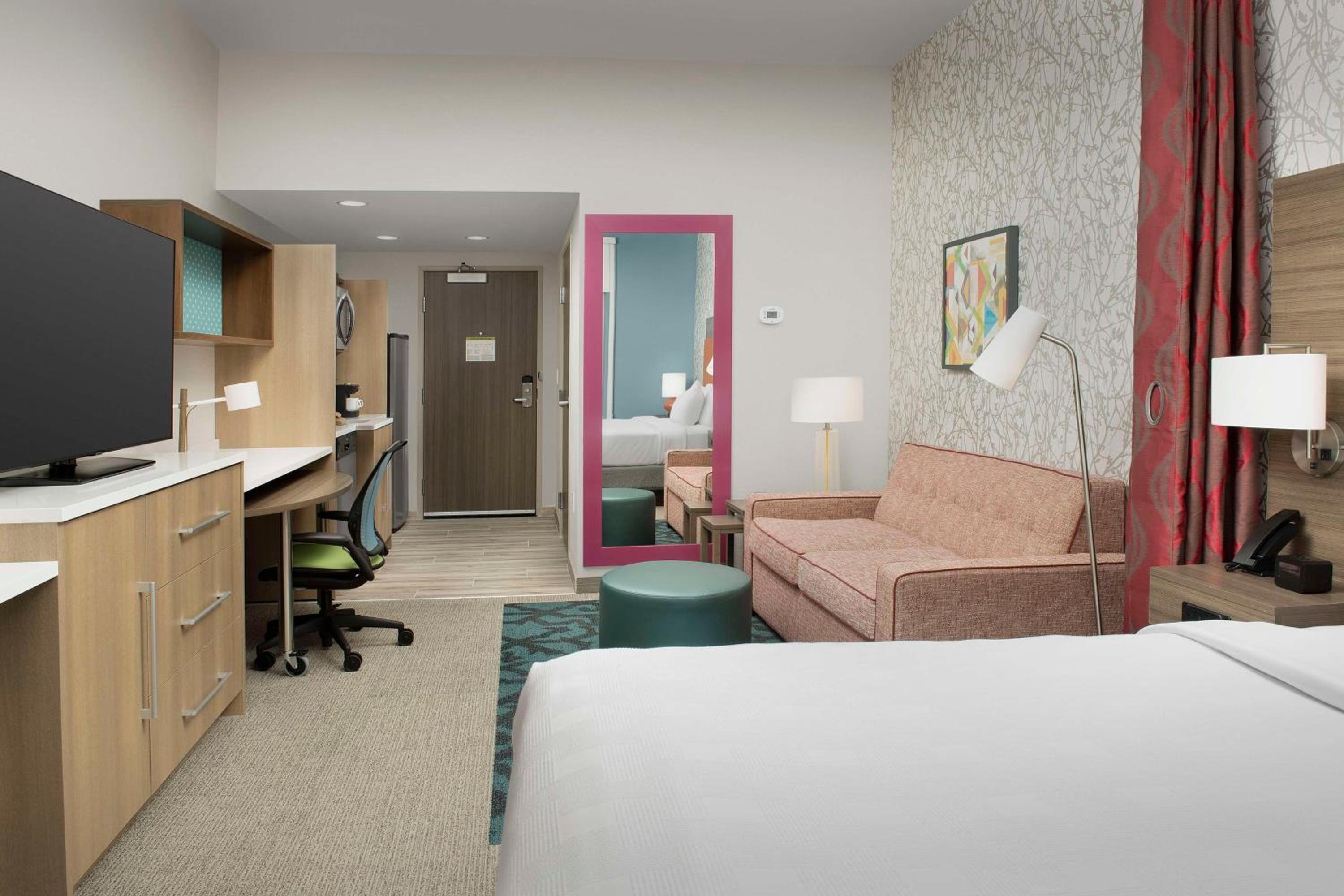King Studio Suite - Non-Smoking - Photo 1