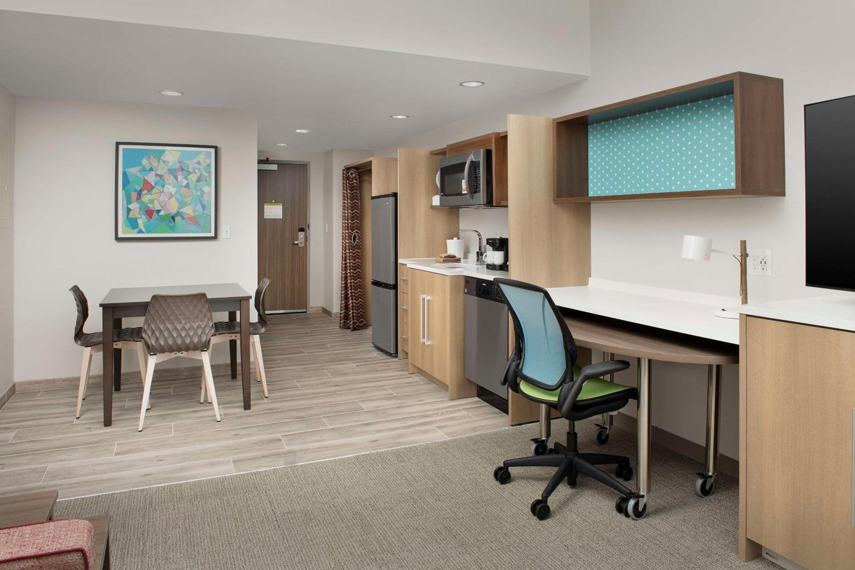 One-Bedroom King Suite - Non-Smoking - Photo 1