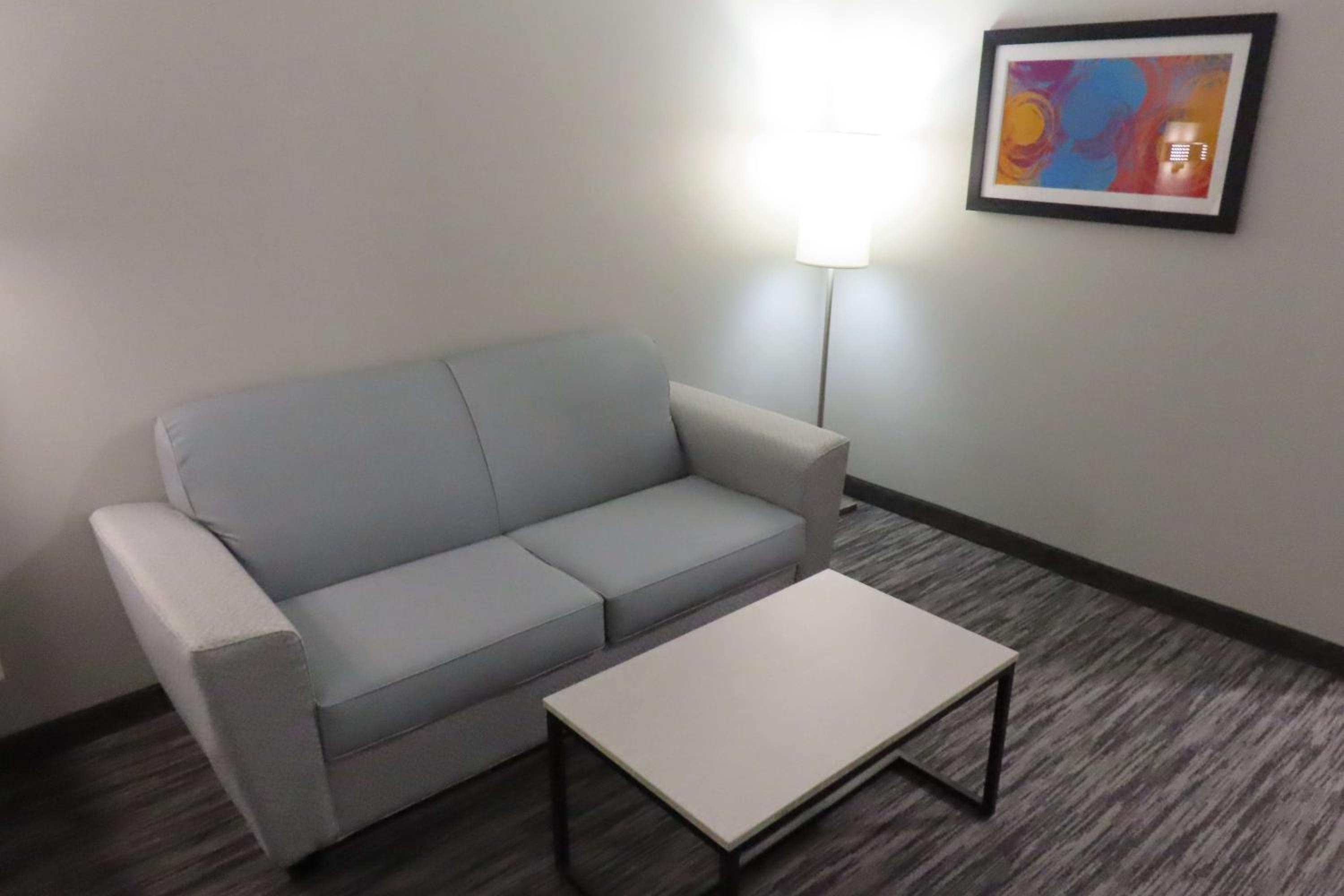 Queen Room with Two Queen Beds - Disability Access - Photo 14