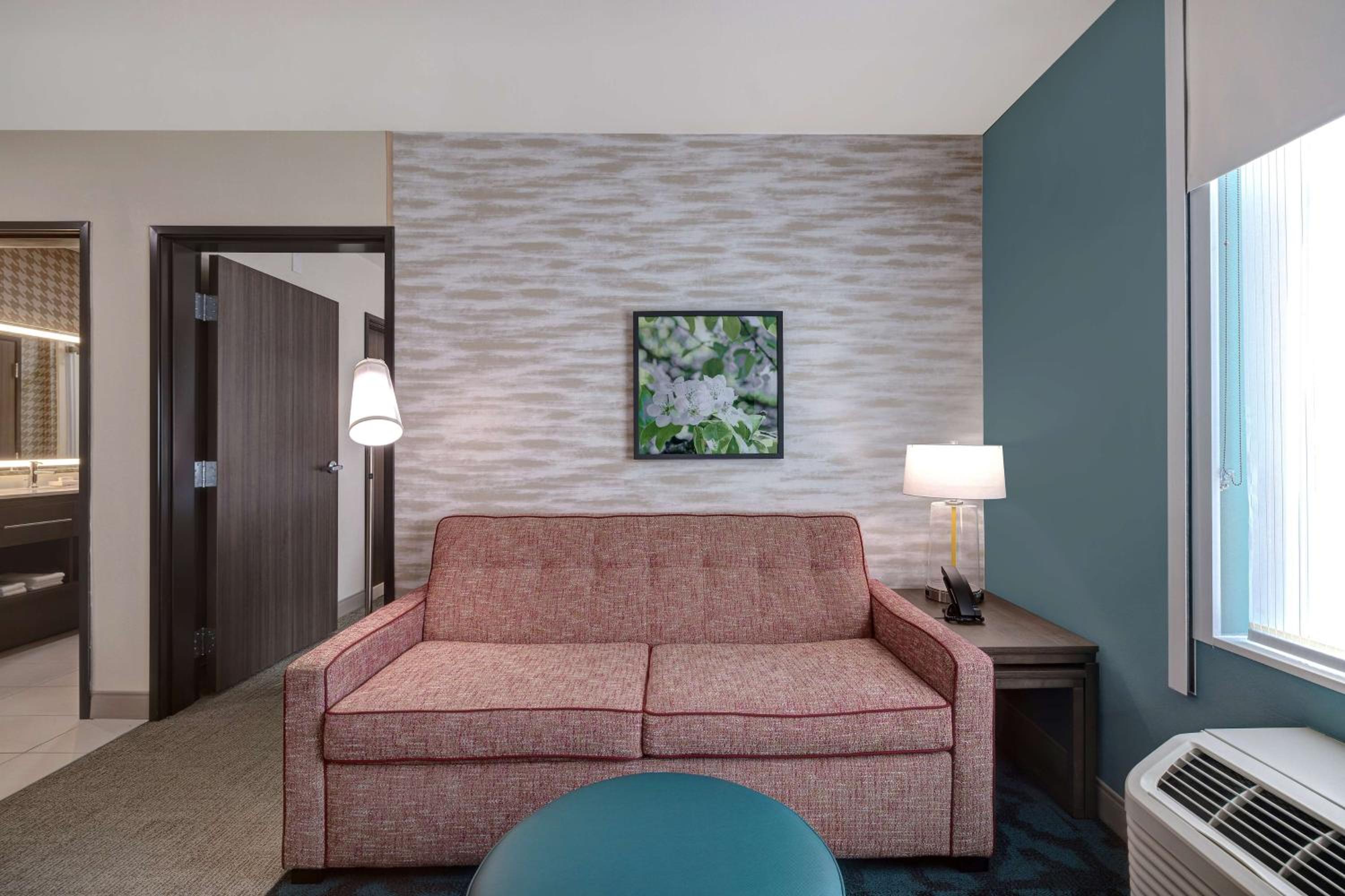 One-Bedroom King Suite - Non-Smoking - Photo 1