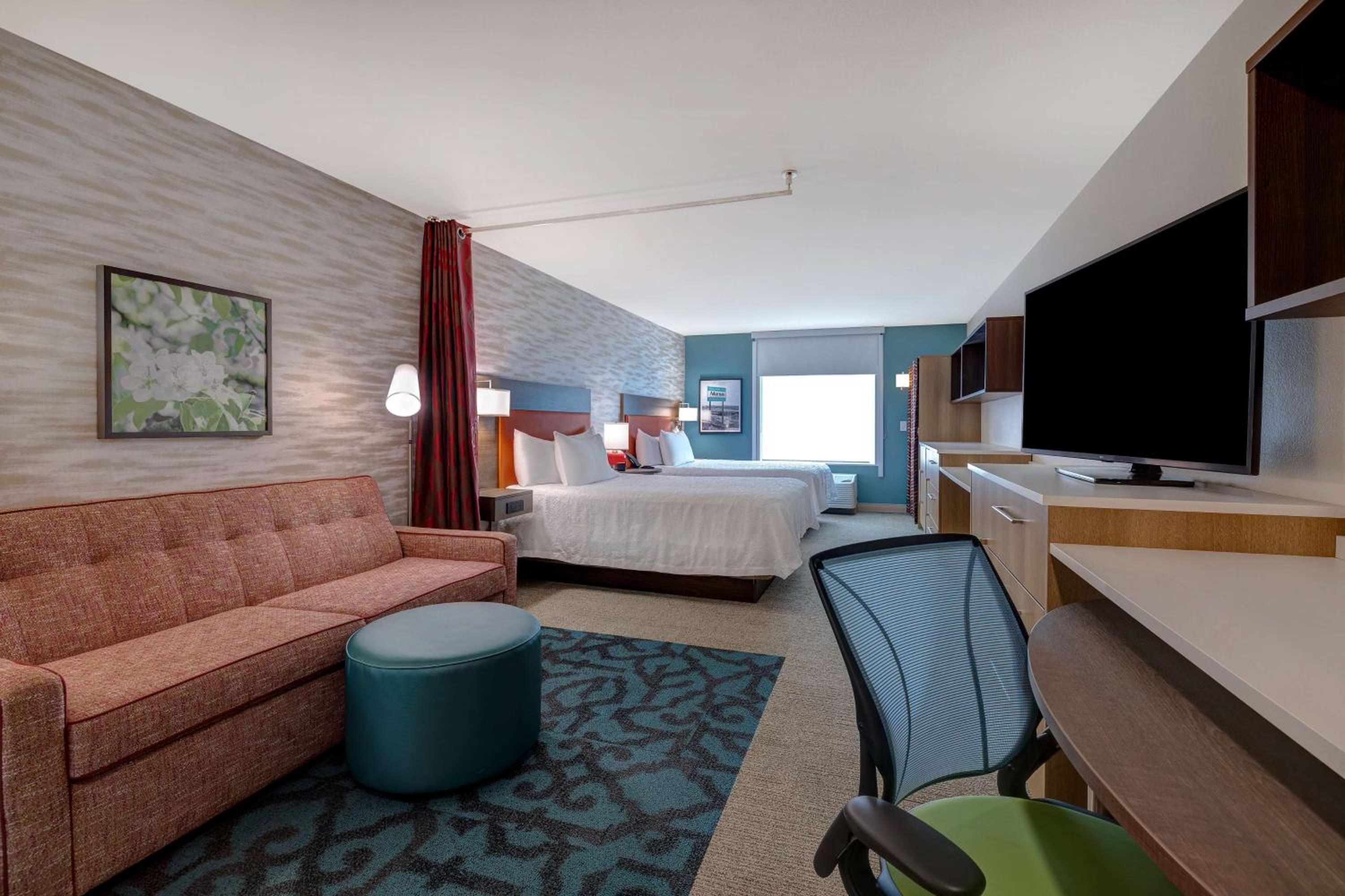 Queen Studio with Two Queen Beds - Non-Smoking - Photo 6