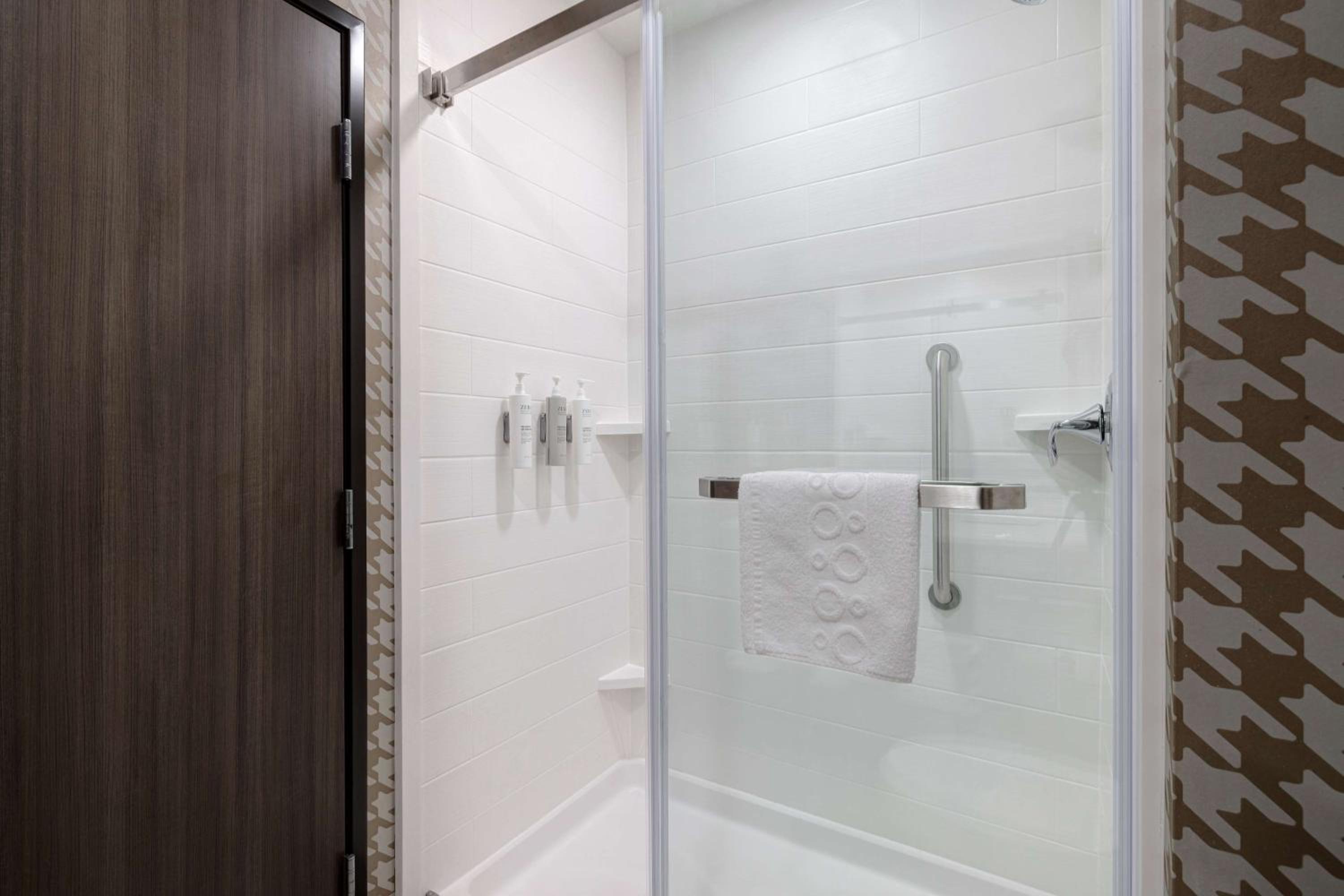 King Studio Suite - Non-Smoking - Photo 2