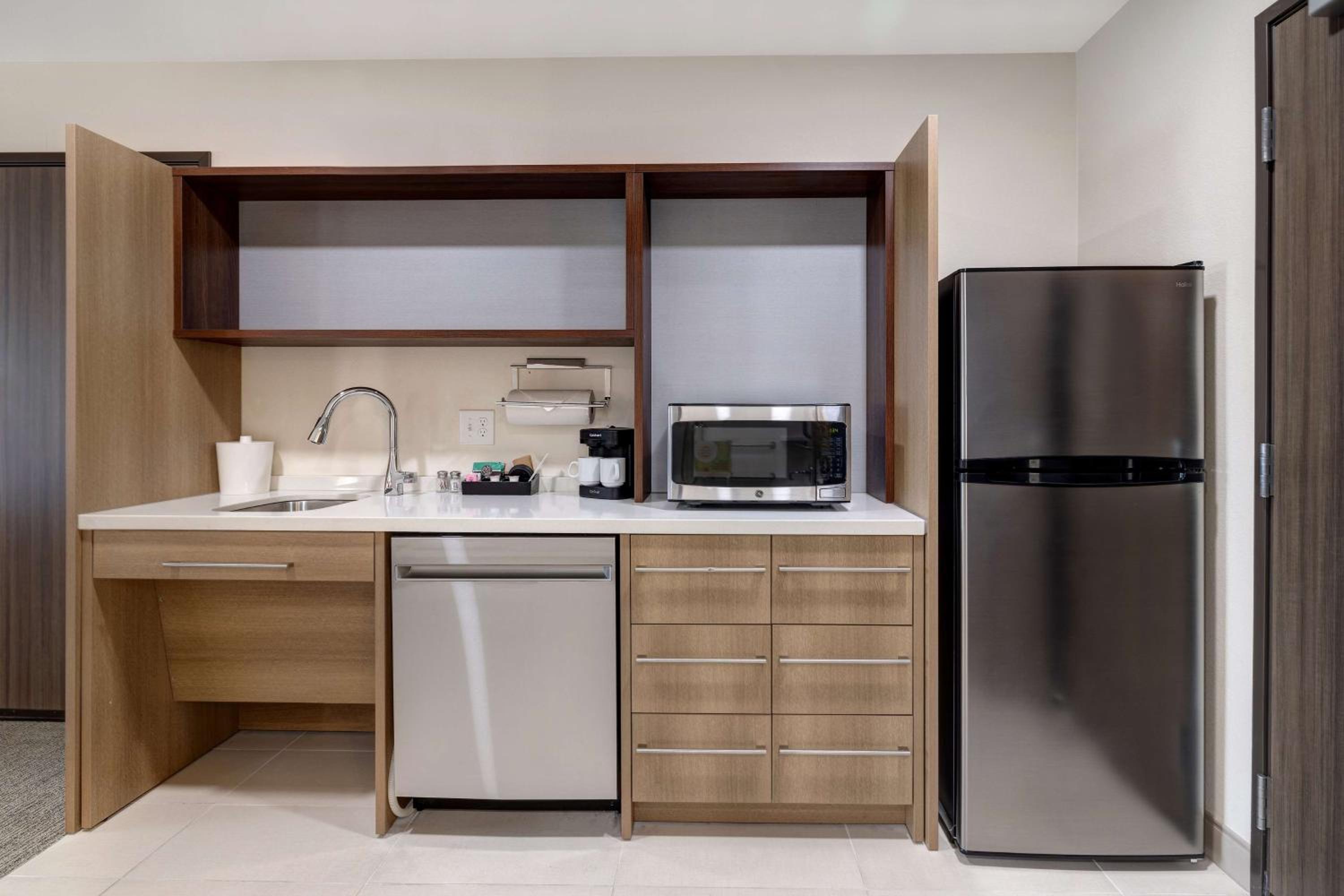 King Studio Suite - Mobility Access/Non-Smoking - Photo 4