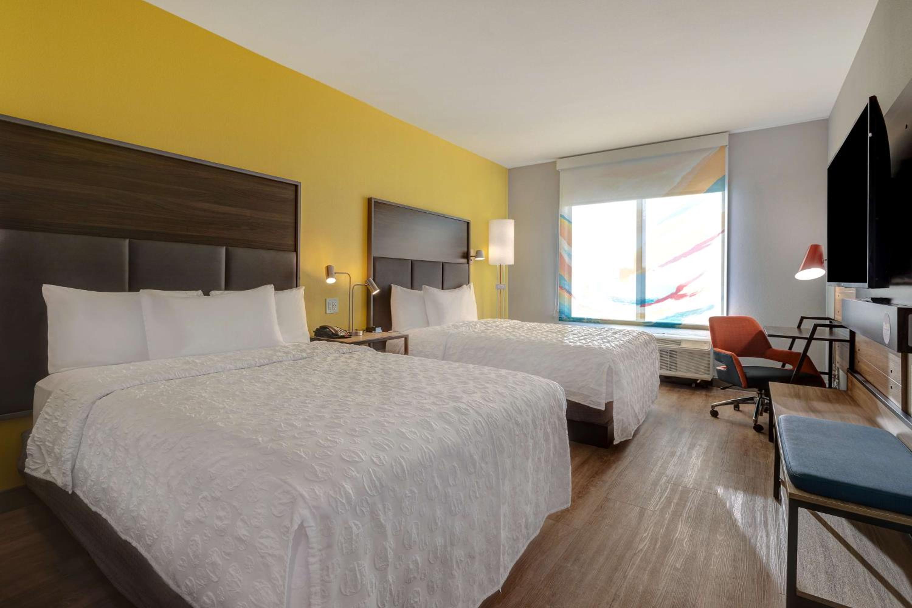 Queen Room with Two Queen Beds and Walk-In Shower - Photo 2