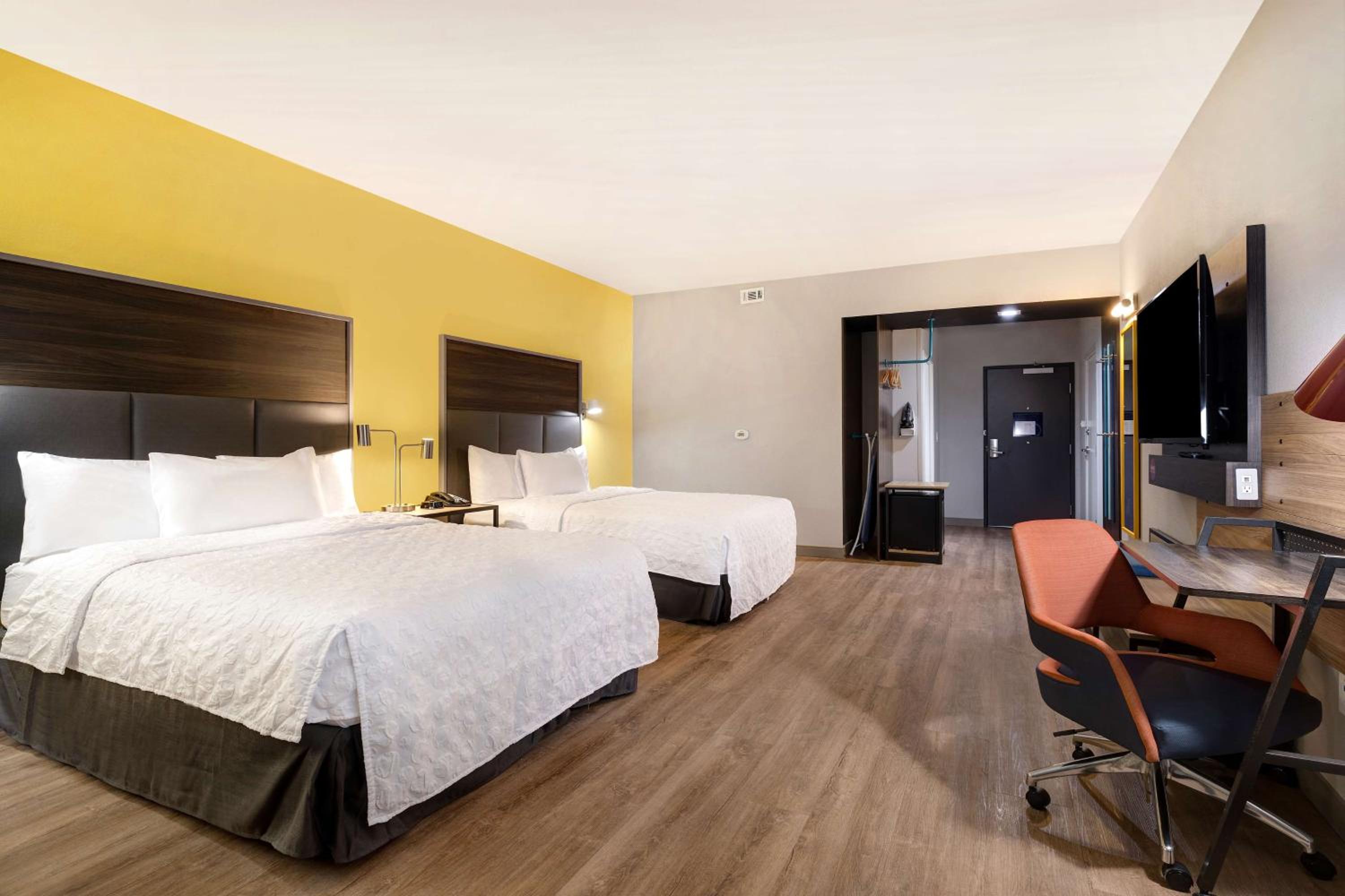 Queen Room with Two Queen Beds - Hearing Access - Photo 5