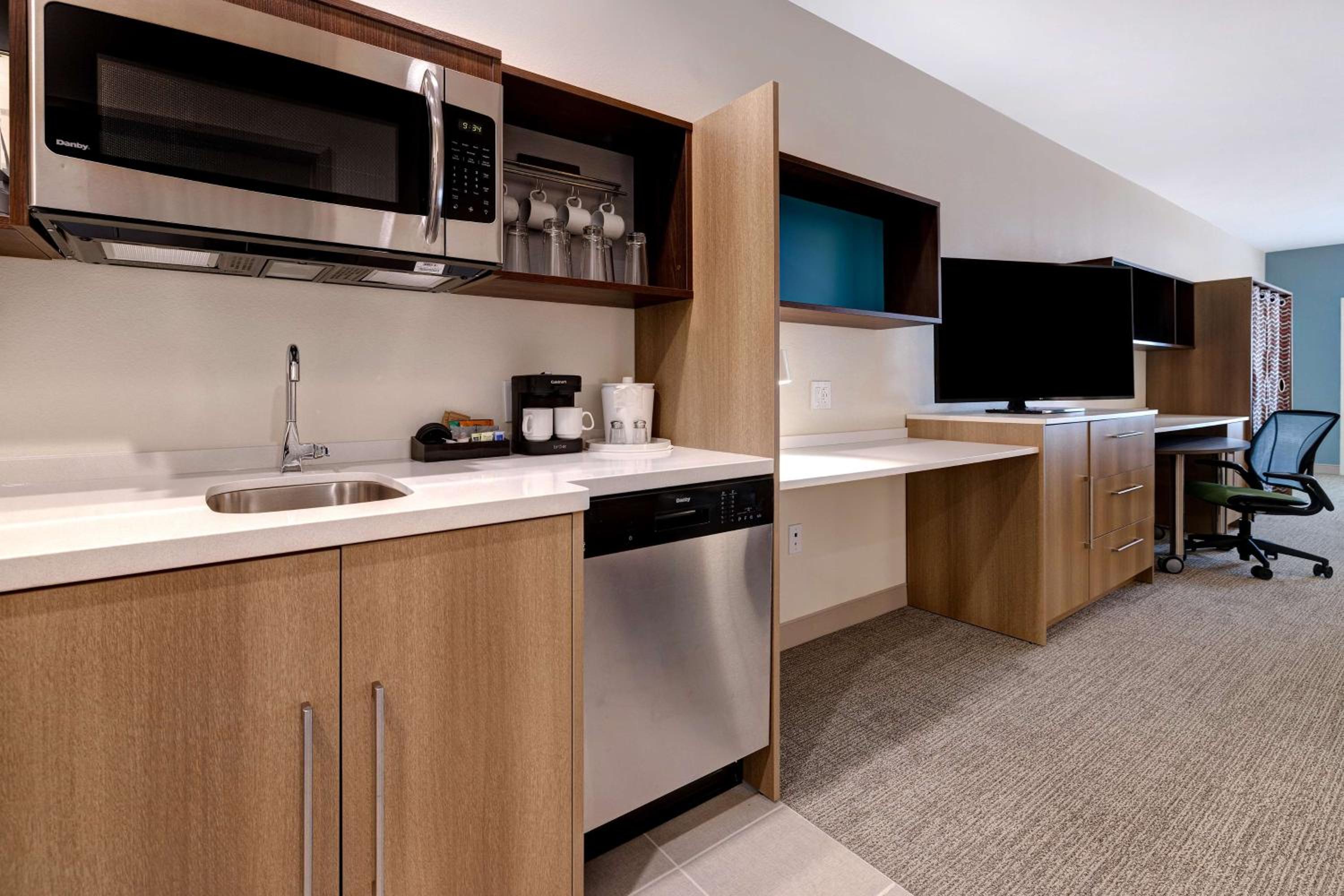 King Studio Suite - Hearing Access - Photo 5