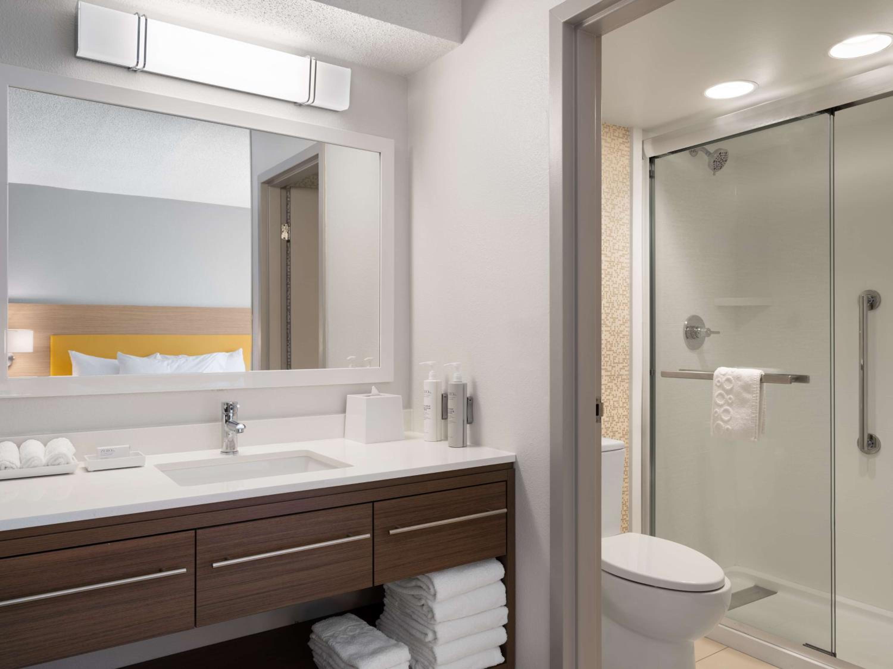 King Studio Suite - Photo 7