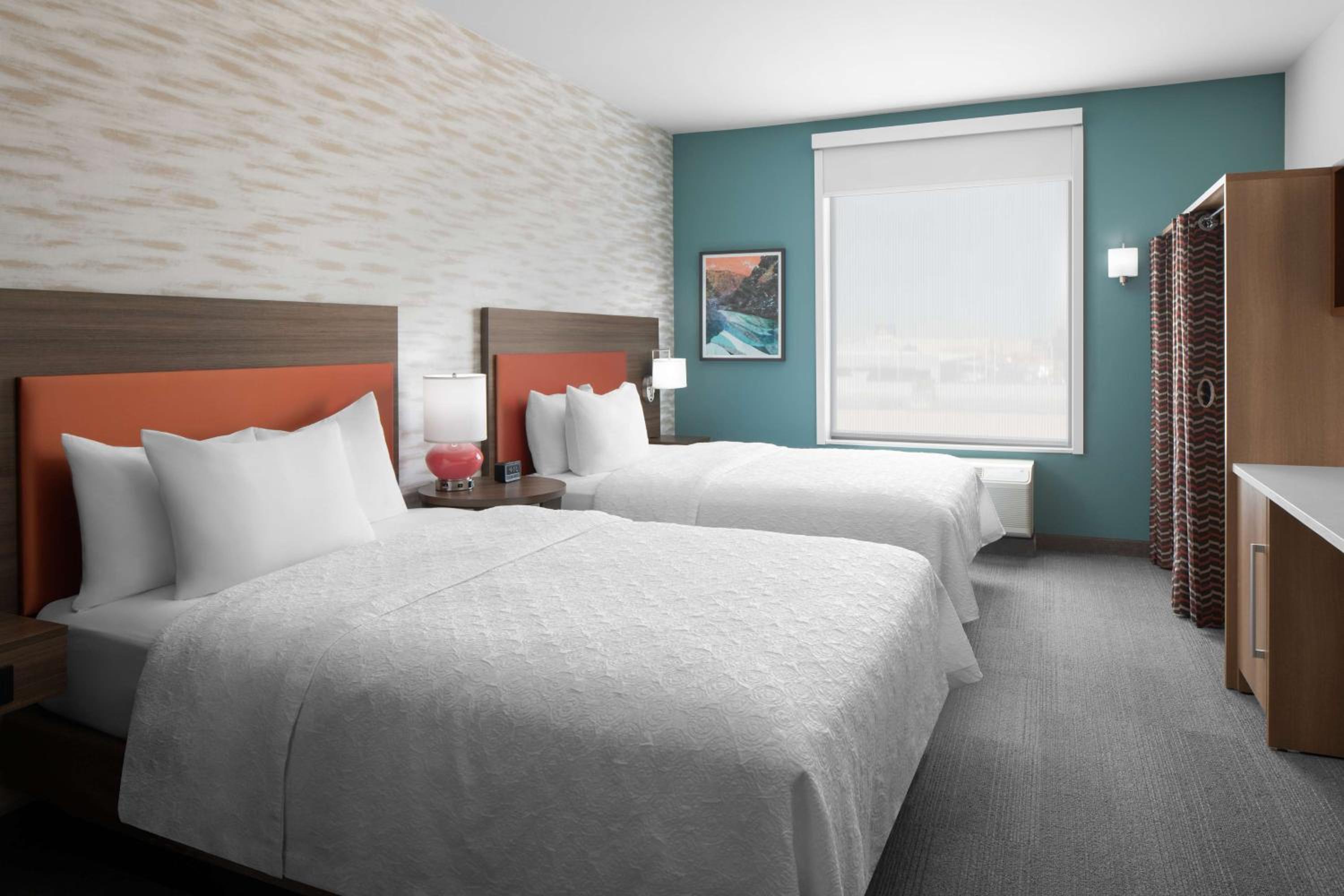 Studio Suite with Two Queen Beds - Photo 2