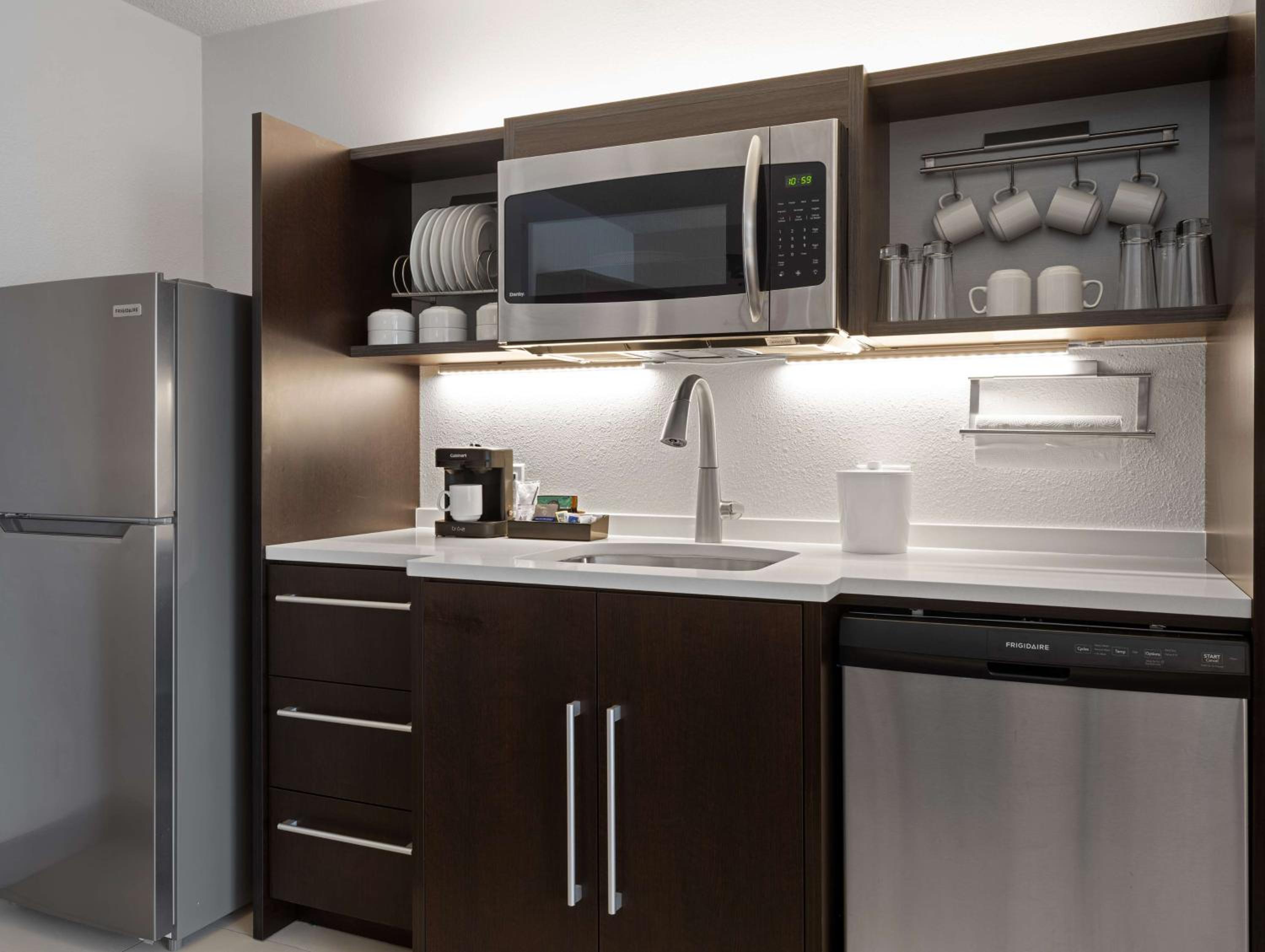 King Studio Suite - Photo 6