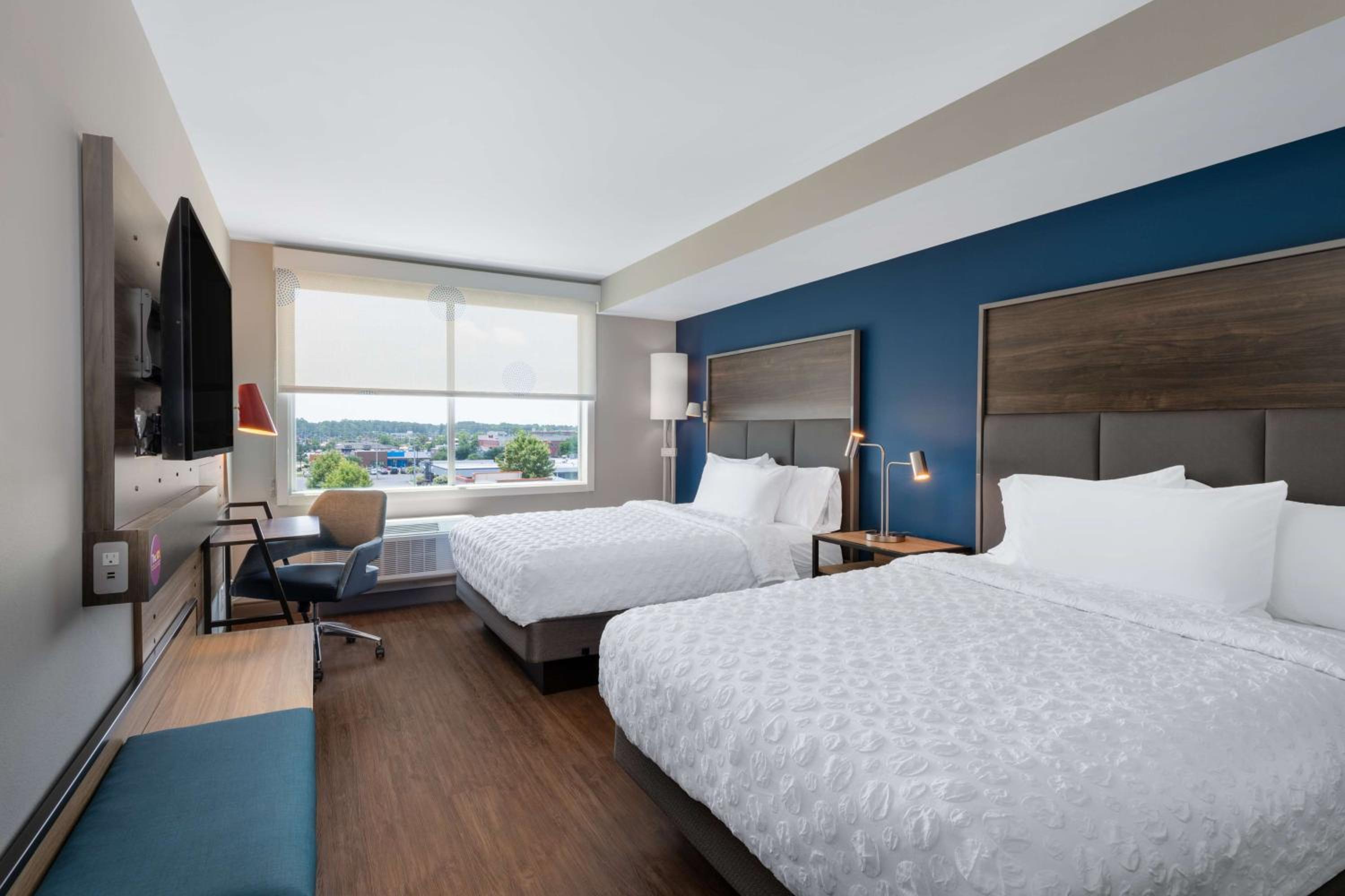 Queen Room with Two Queen Beds and Walk-In Shower - Photo 2