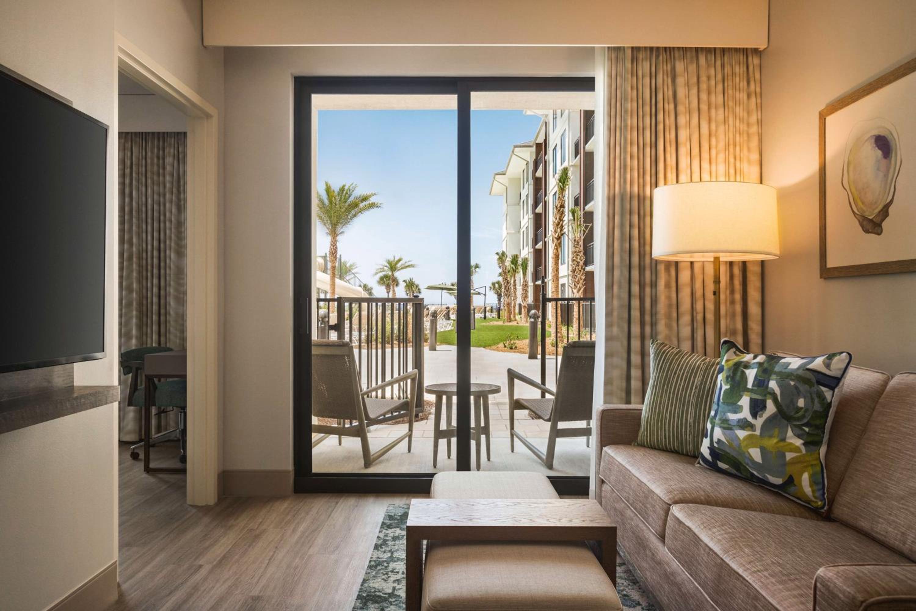 One-Bedroom Suite with Two Queen Beds and Patio - Photo 2