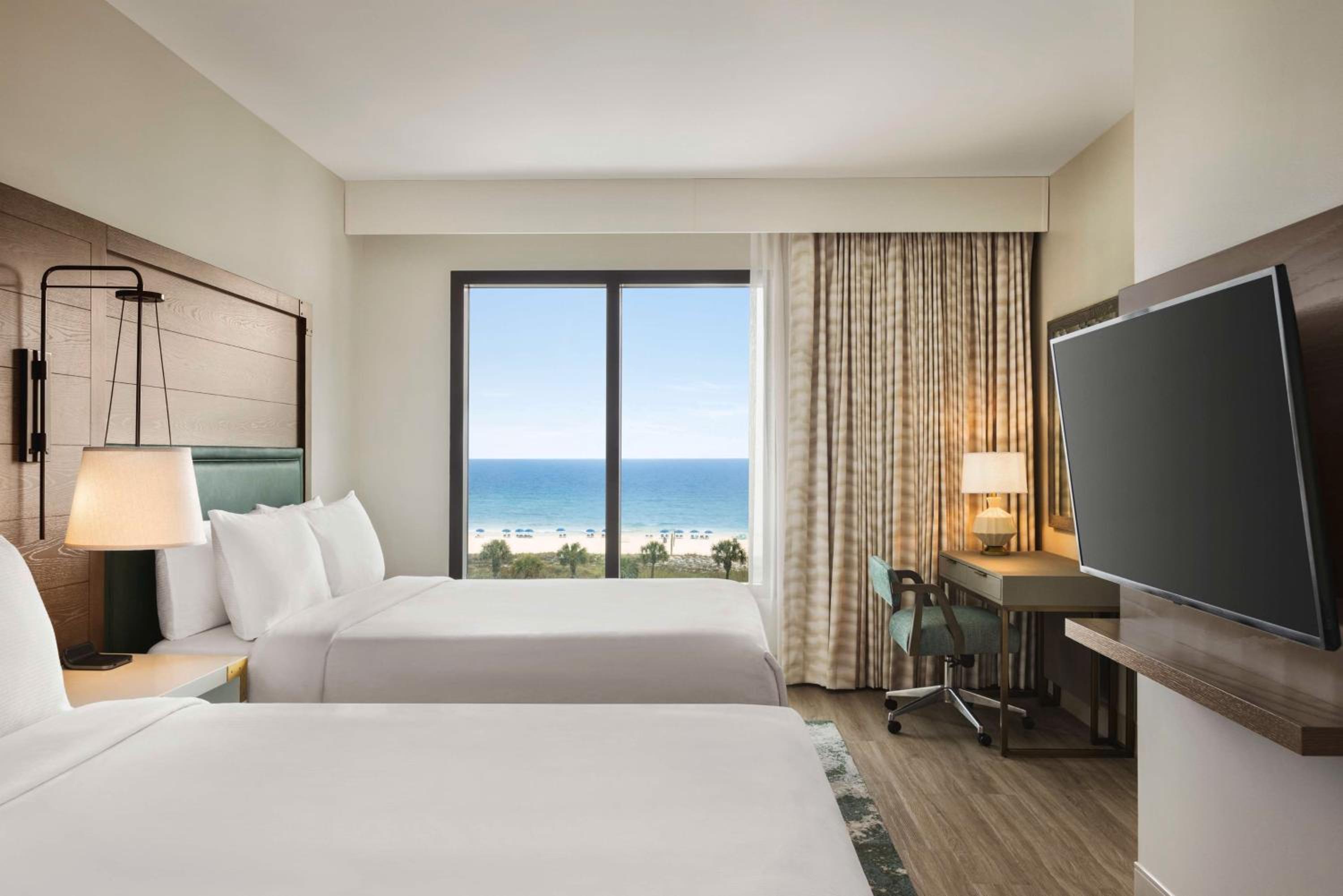 Queen Suite with Two Queen Beds and Bath Tub - Gulf View/Mobility Accessible - Photo 5