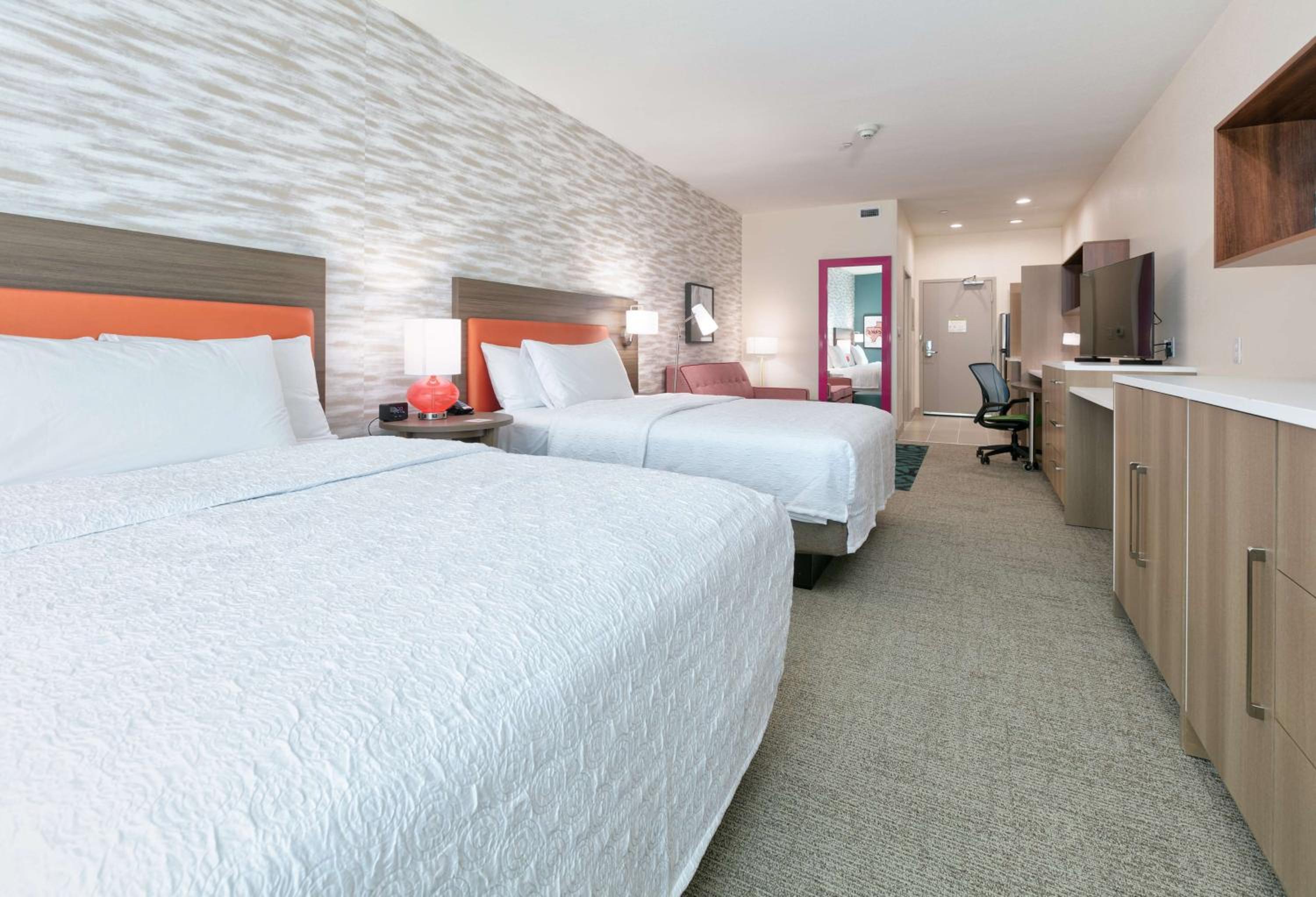 Studio Suite with Two Queen Beds photo 1