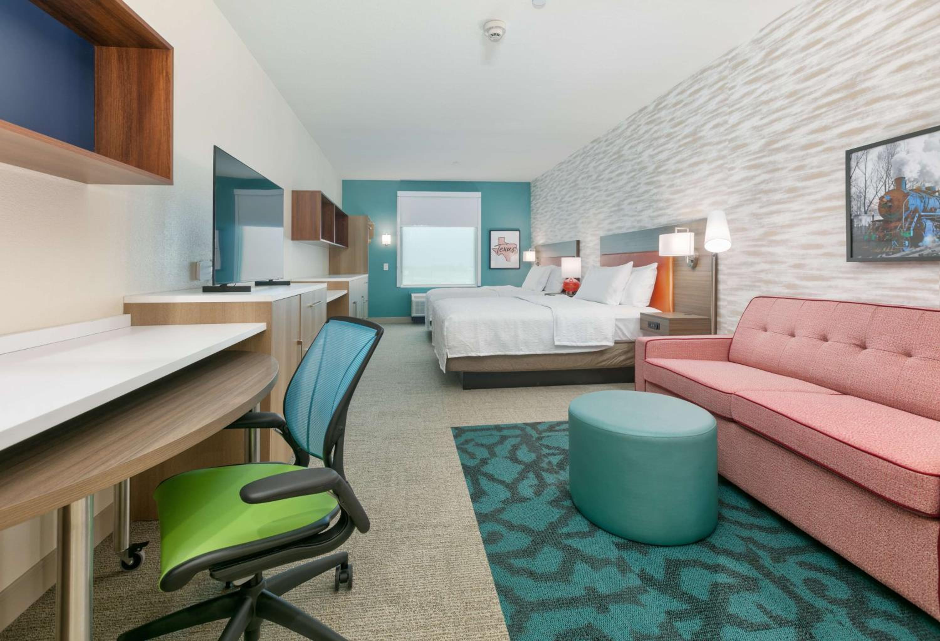 Studio Suite with Two Queen Beds photo 2