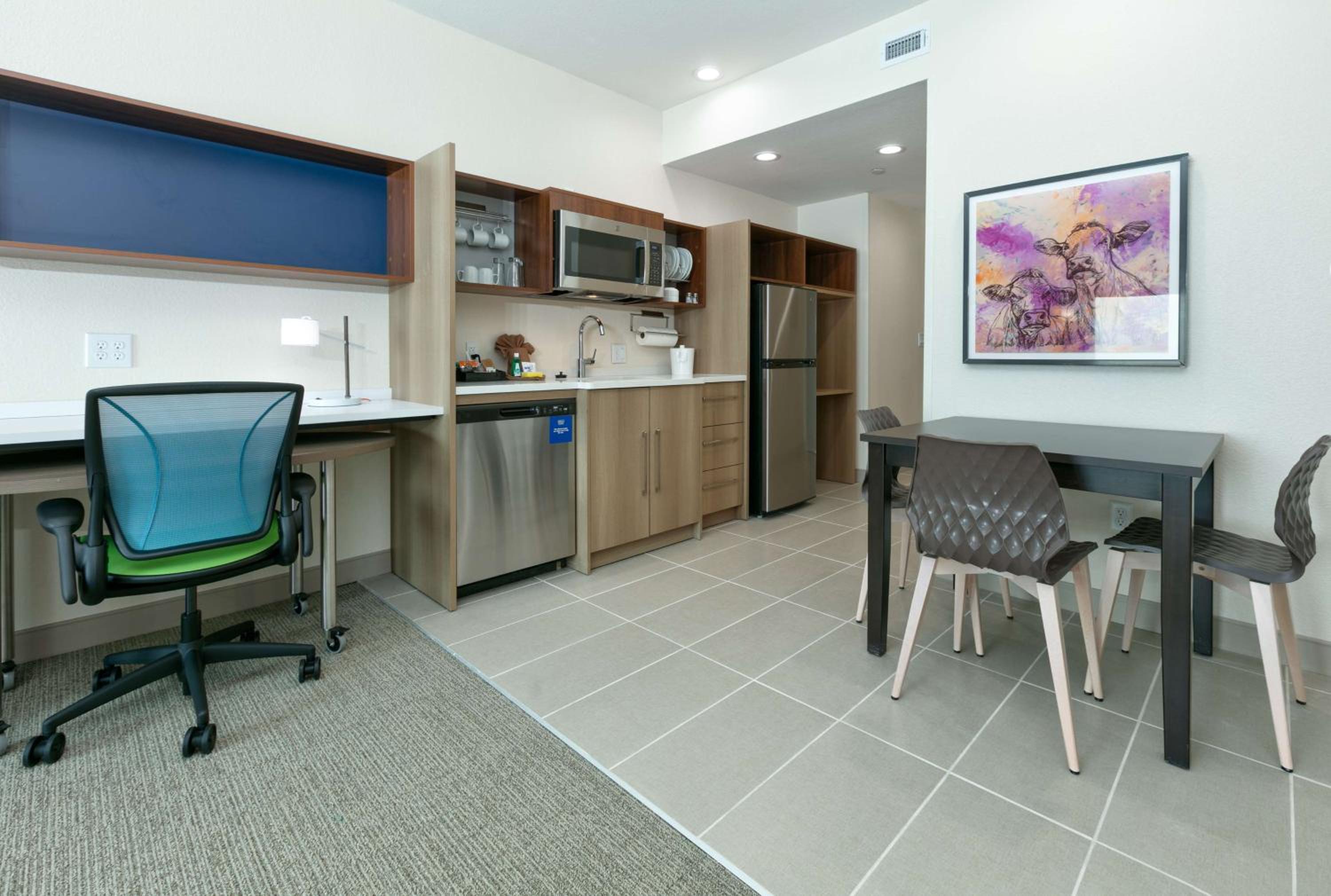 One-Bedroom King Suite photo 1