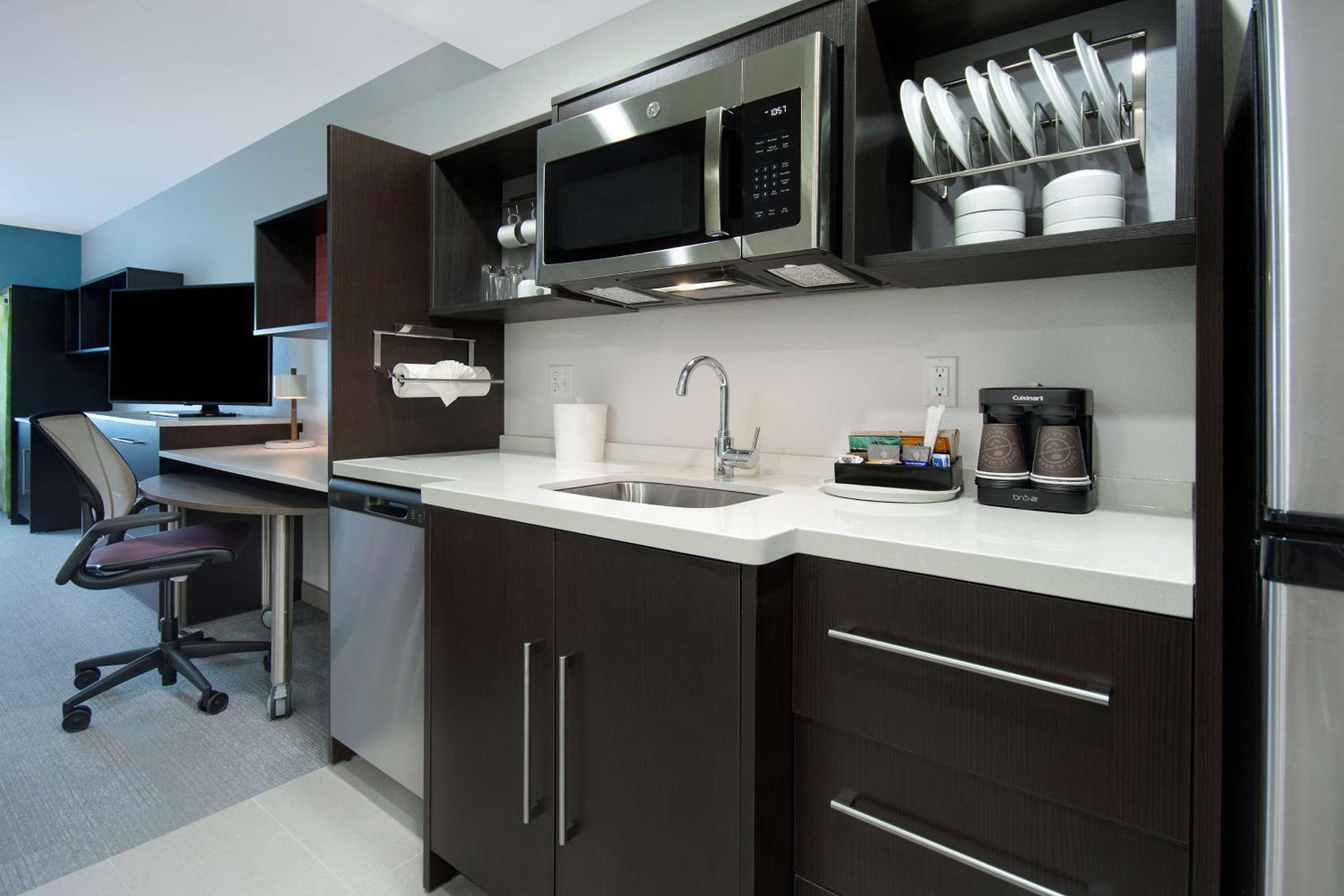 King Studio Suite - Photo 5