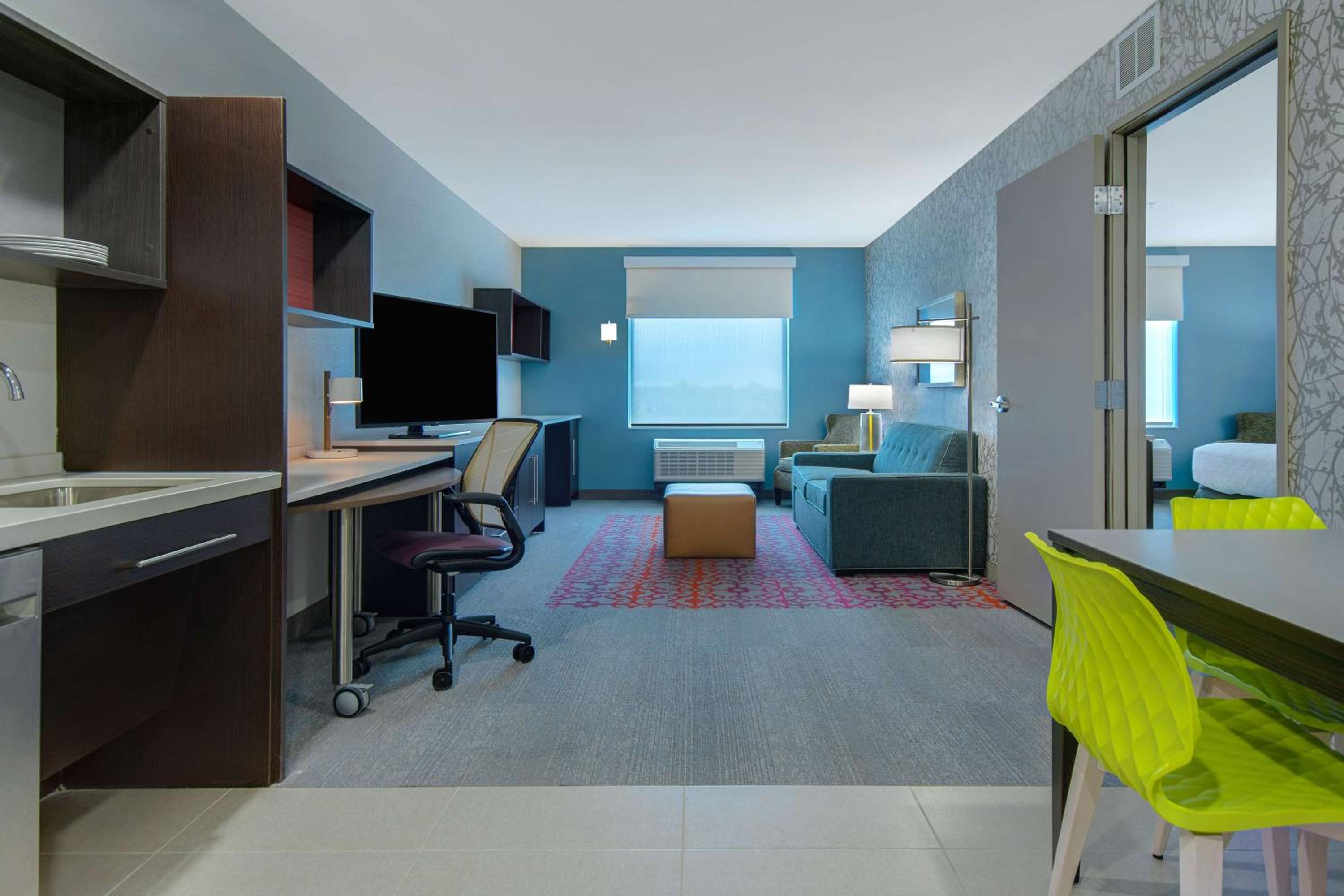 King Suite with Accessible Bathtub - Photo 5