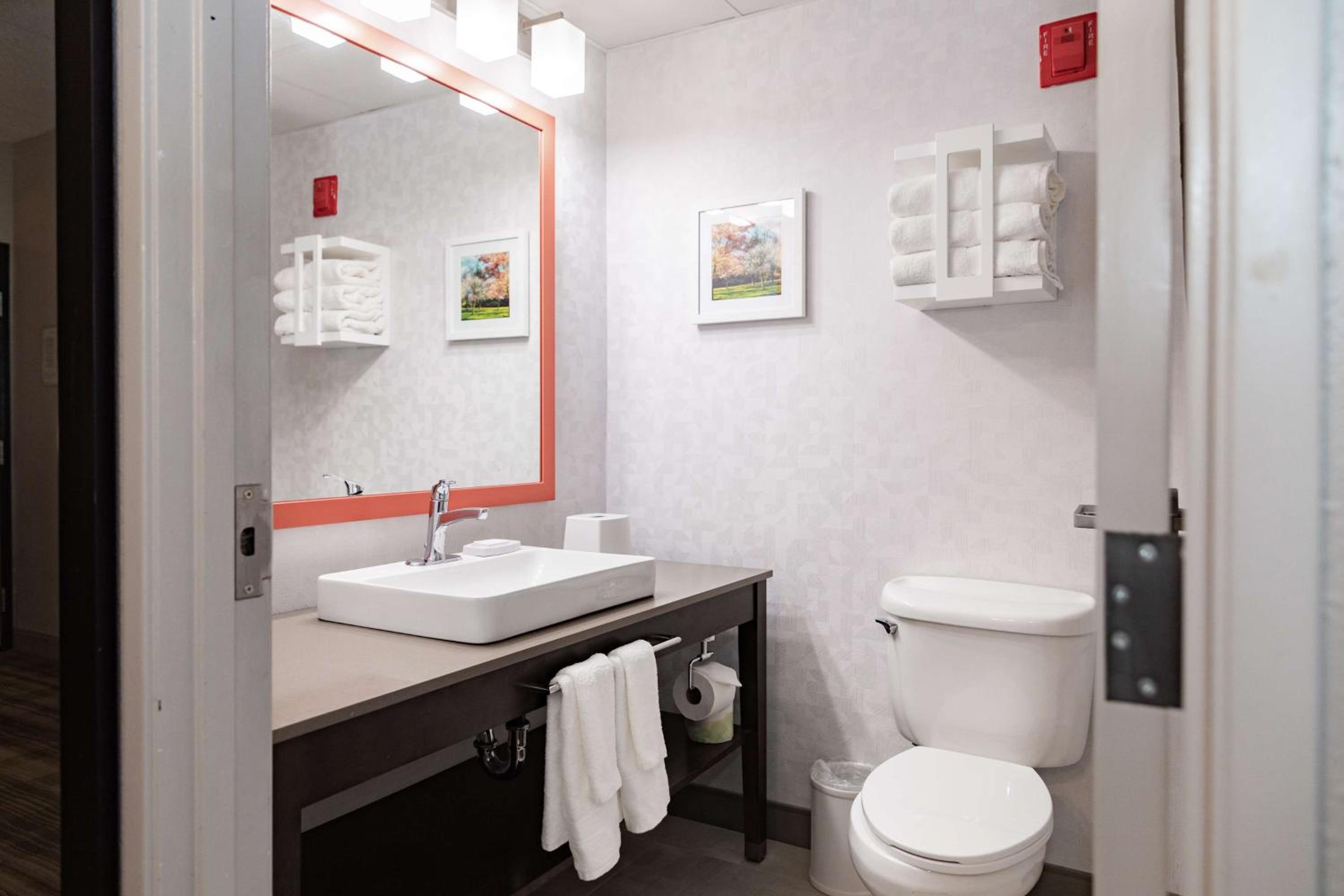 King Suite - Photo 2