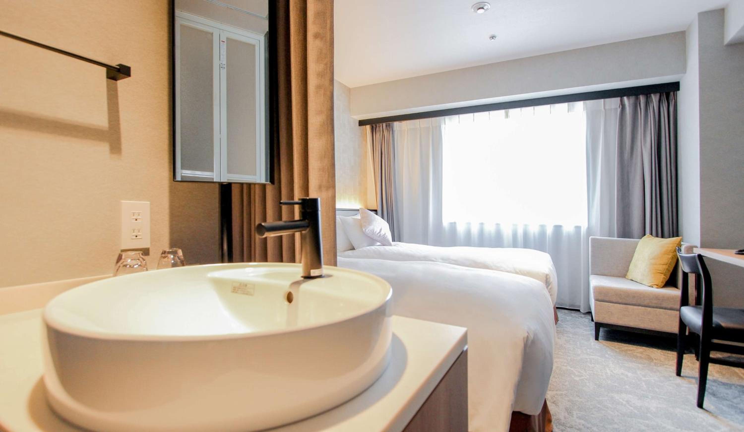 Superior Twin Room with Shower Booth Only - Non-Smoking - Photo 5