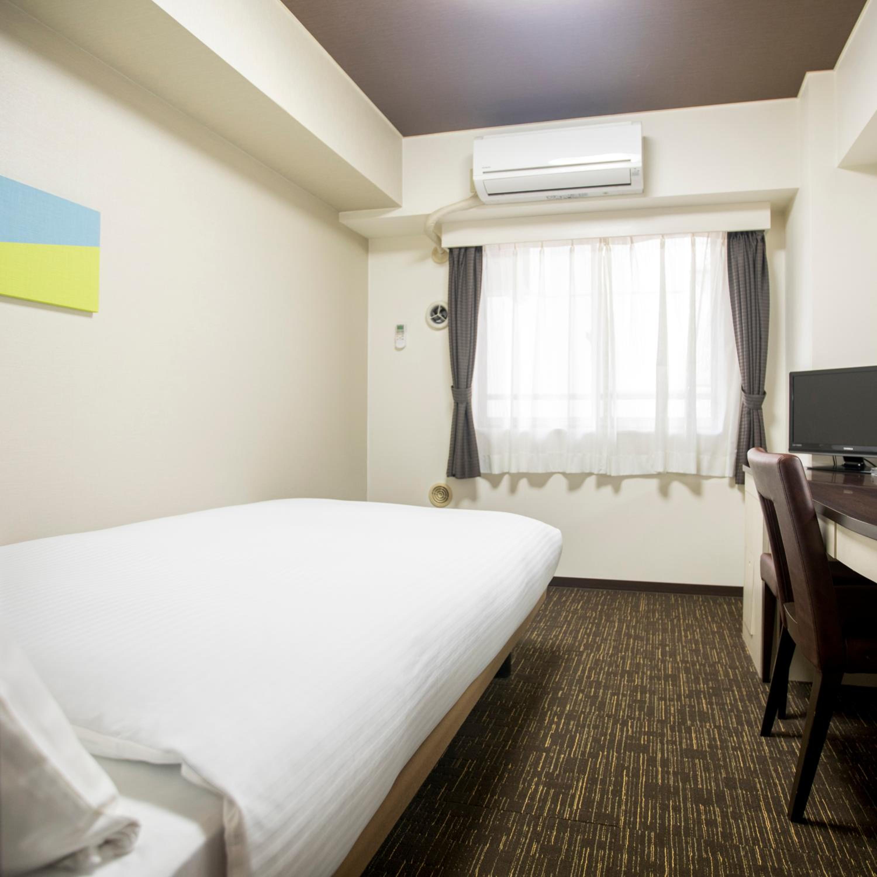 Monthly Plan Double Room with Small Double Bed - Smoking - No Cleaning