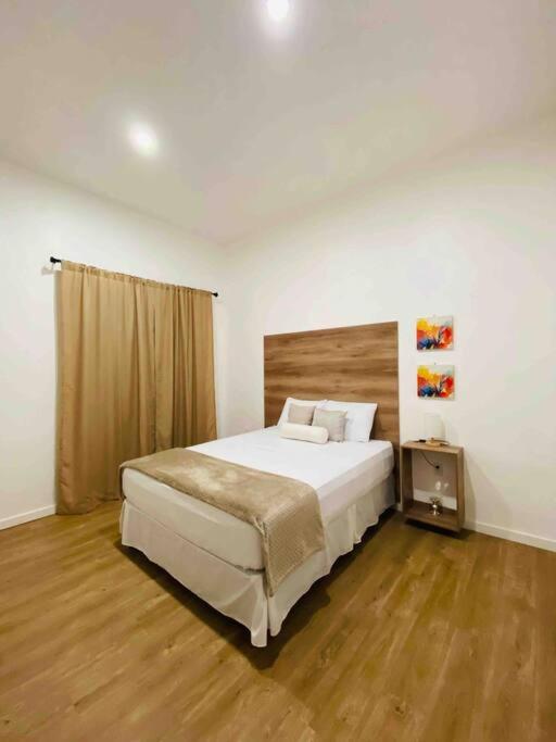 Four-Bedroom House photo 3