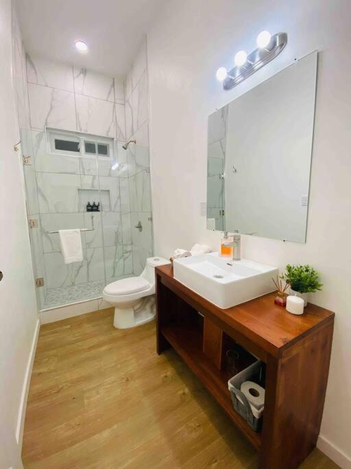 Four-Bedroom House photo 2
