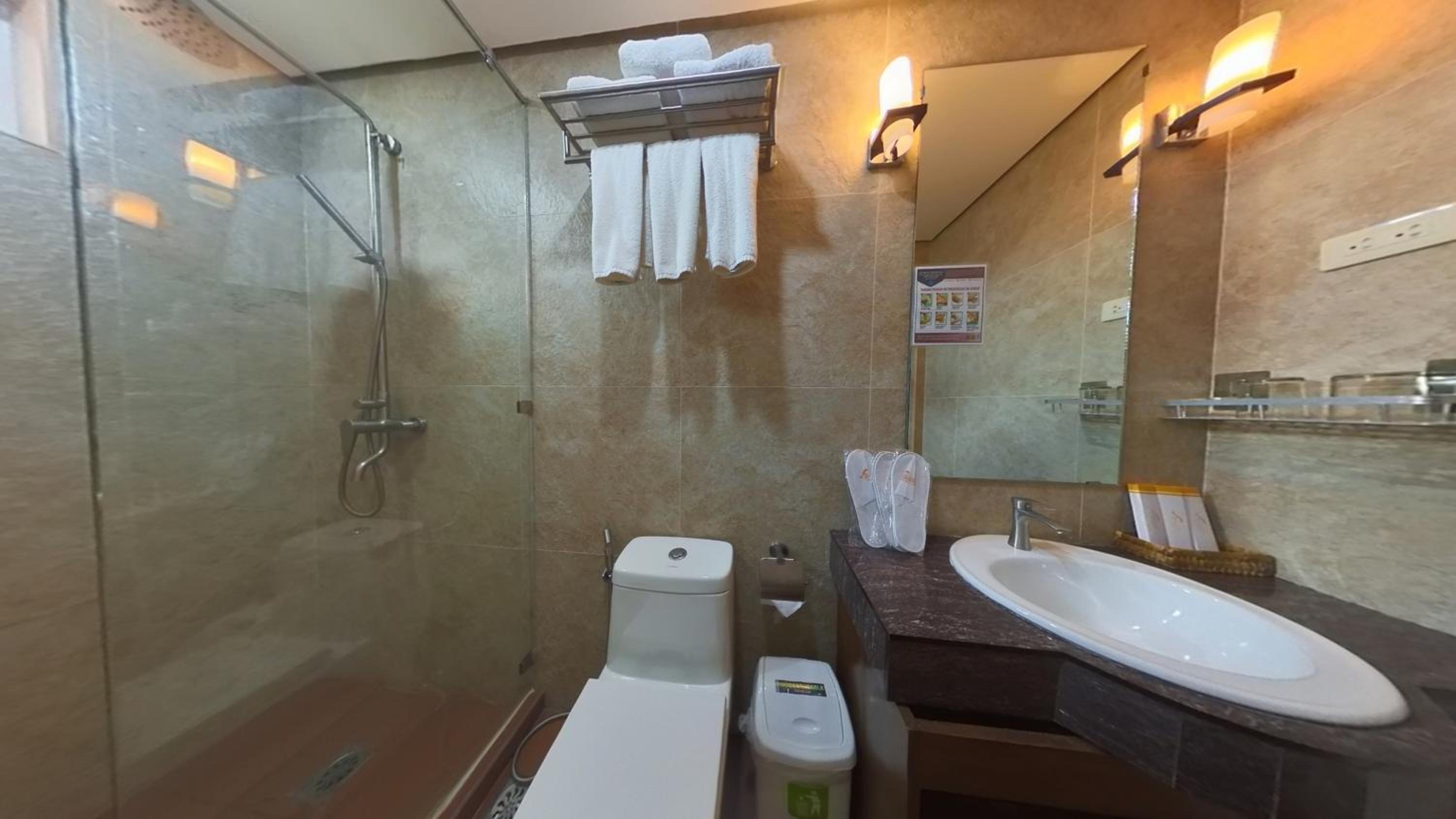 Deluxe Twin Room - Photo 8
