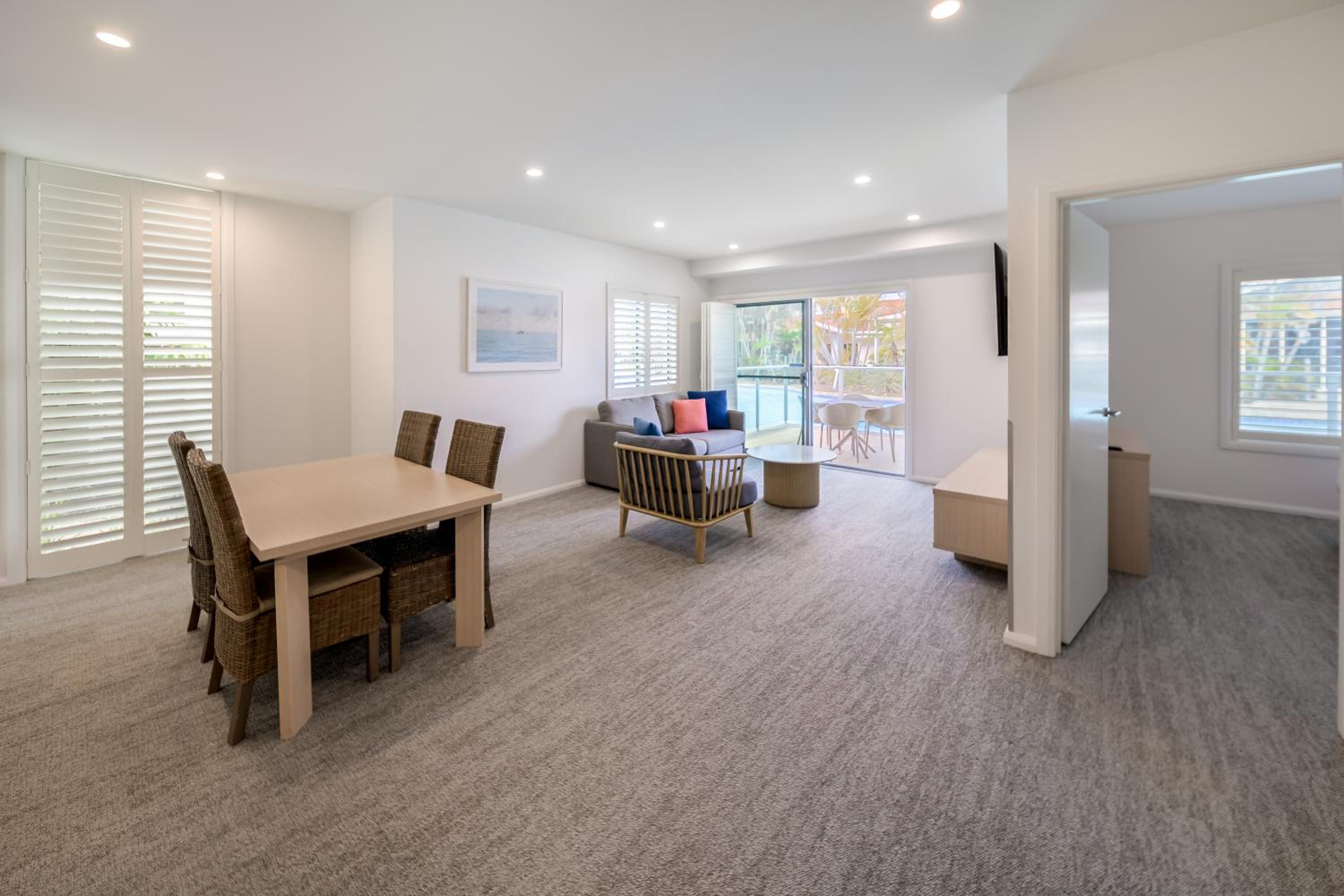 One-Bedroom Apartment with Swimout - Photo 1