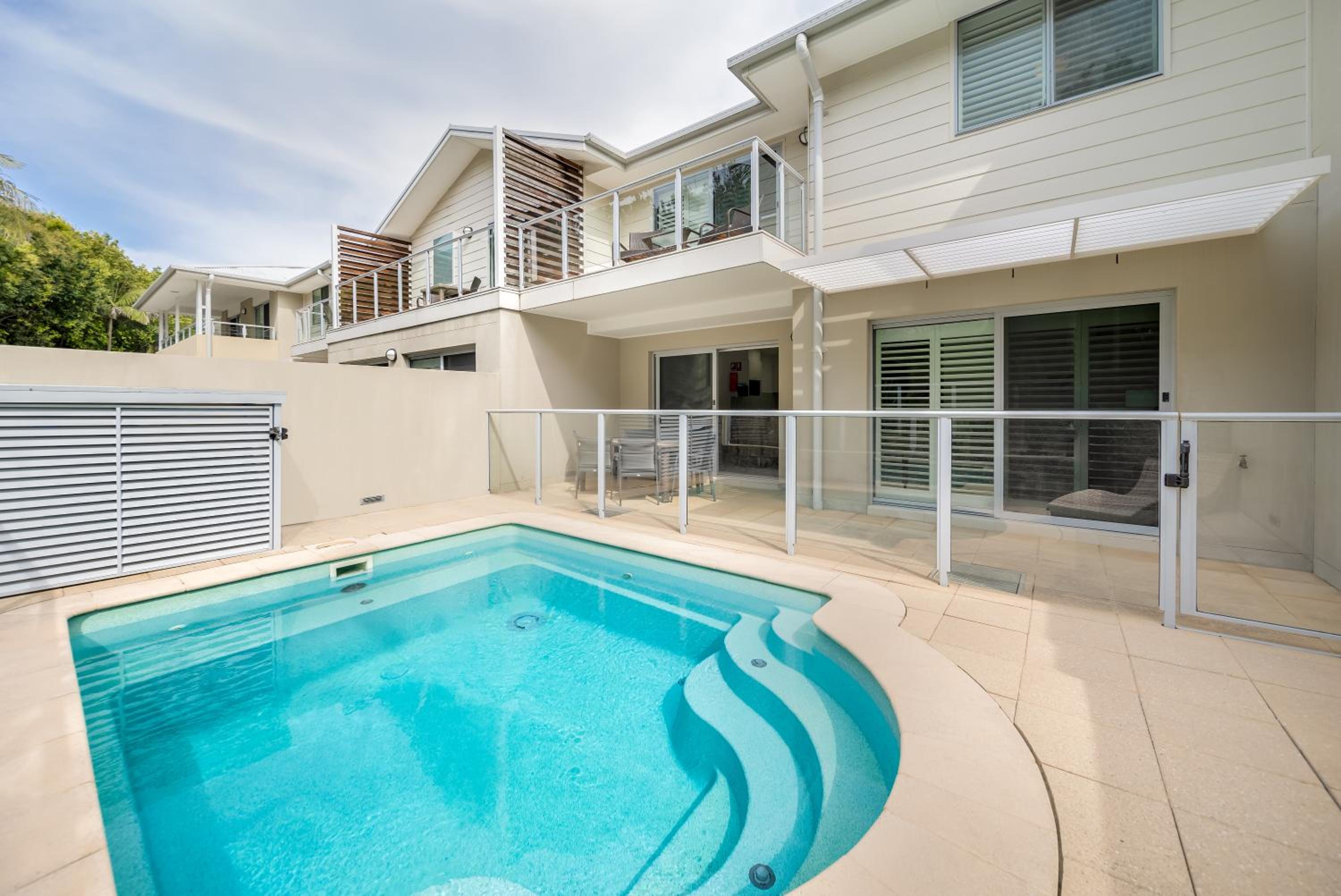 Three-Bedroom Apartment with Plunge Pool - Photo 4