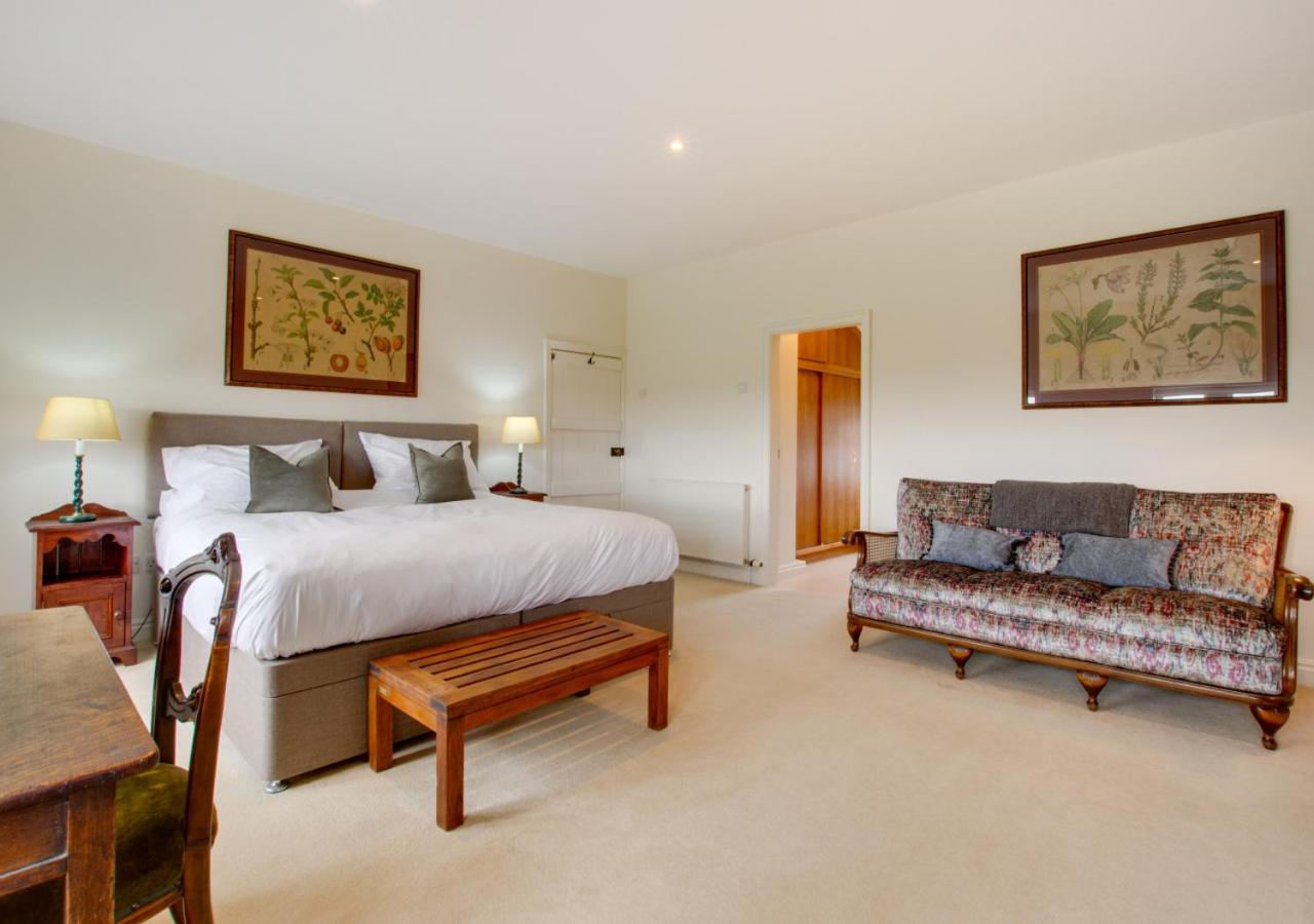 Four-Bedroom House photo 1
