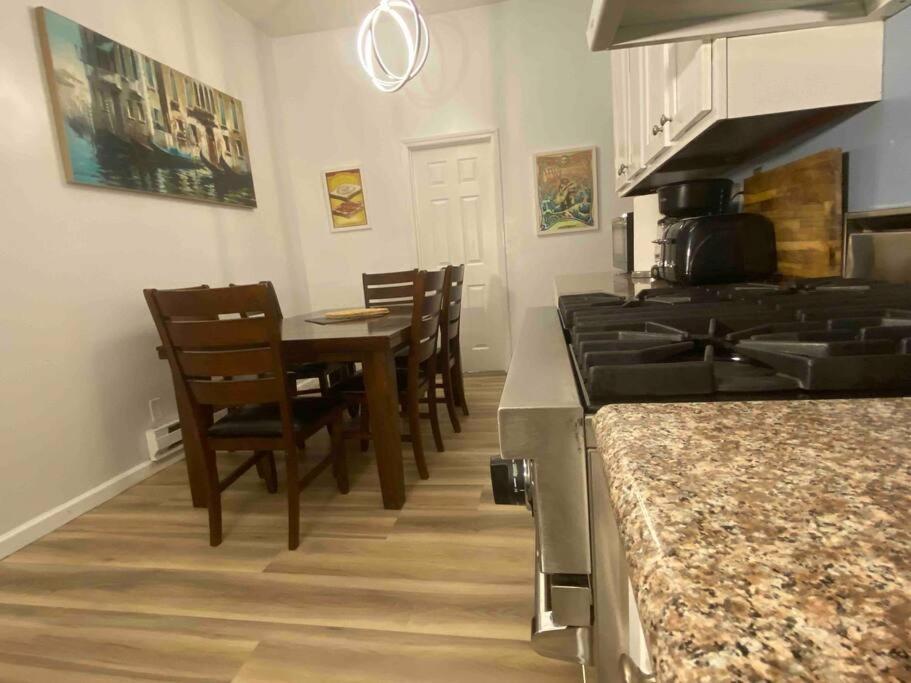 Two-Bedroom House photo 3