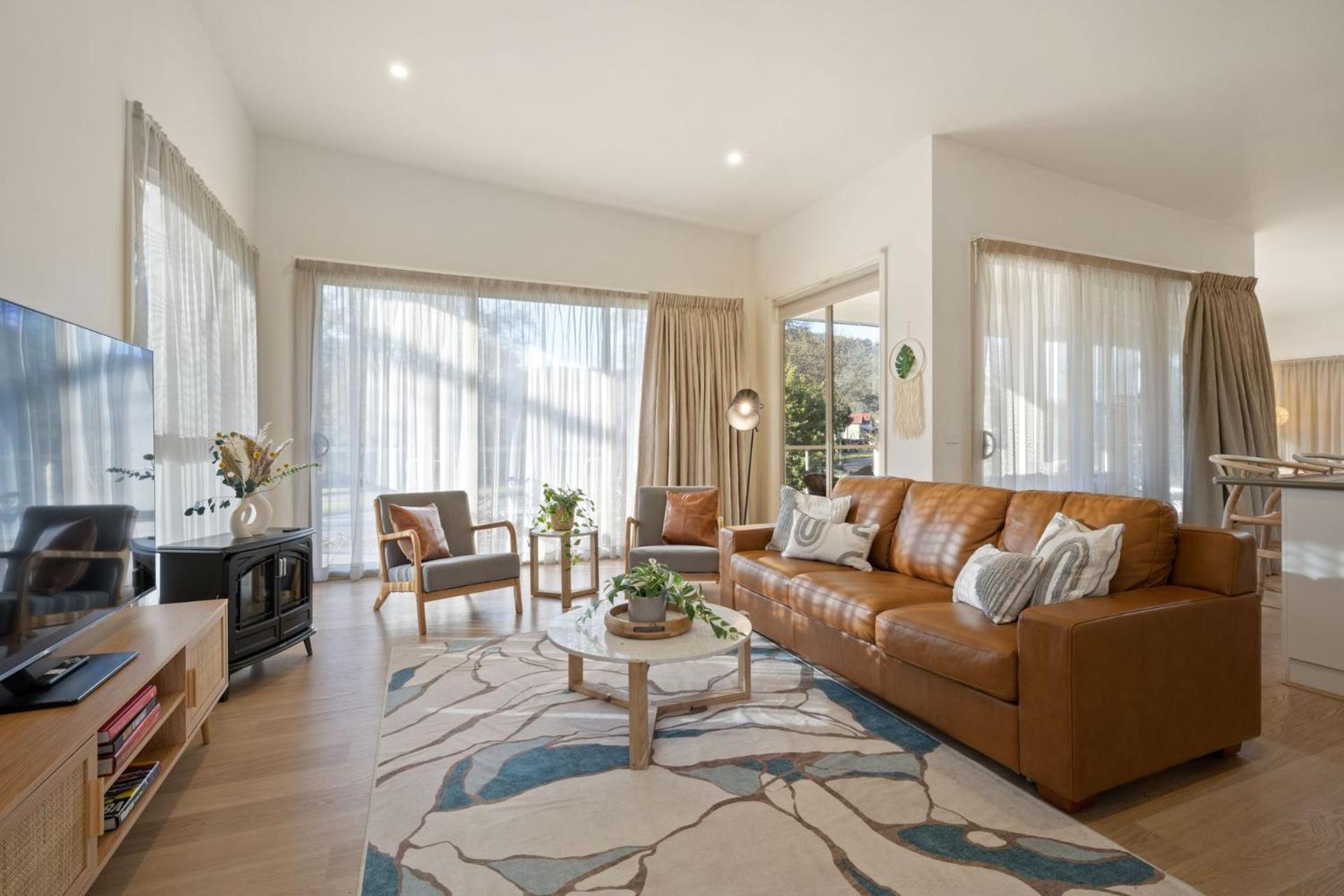 Three-Bedroom House photo 1
