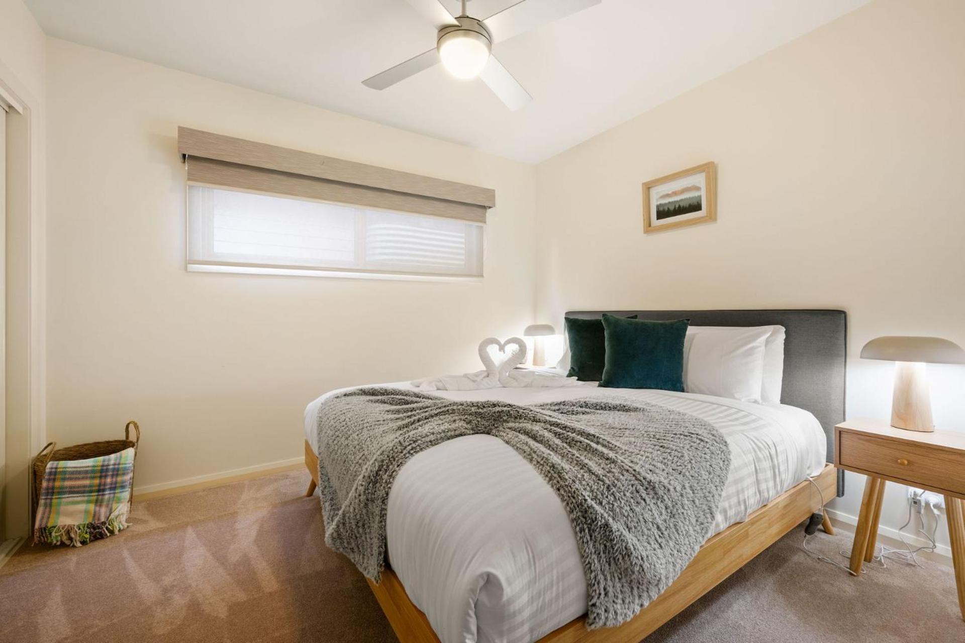 Three-Bedroom House photo 3