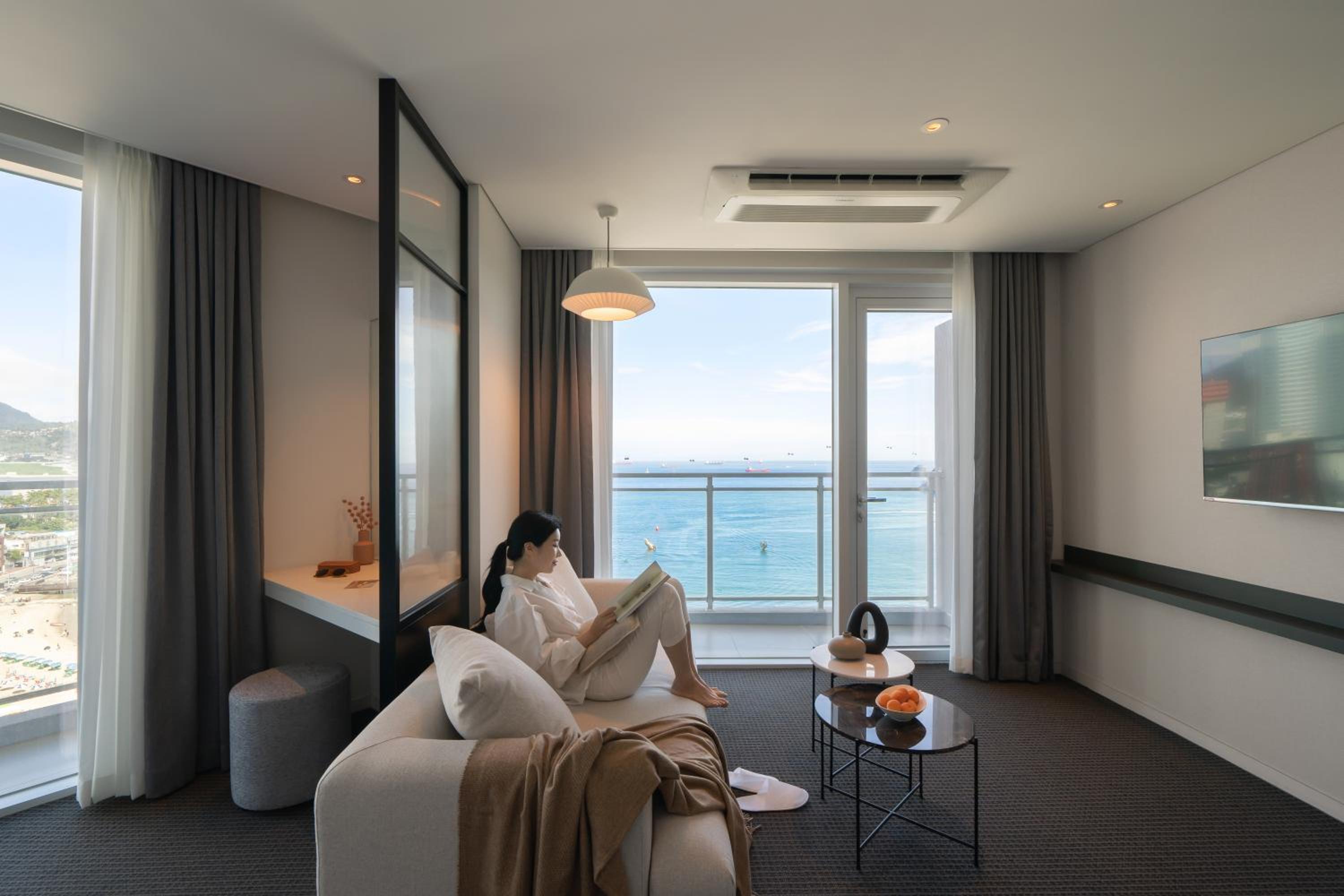 Studio Suite W Ocean - Photo 2
