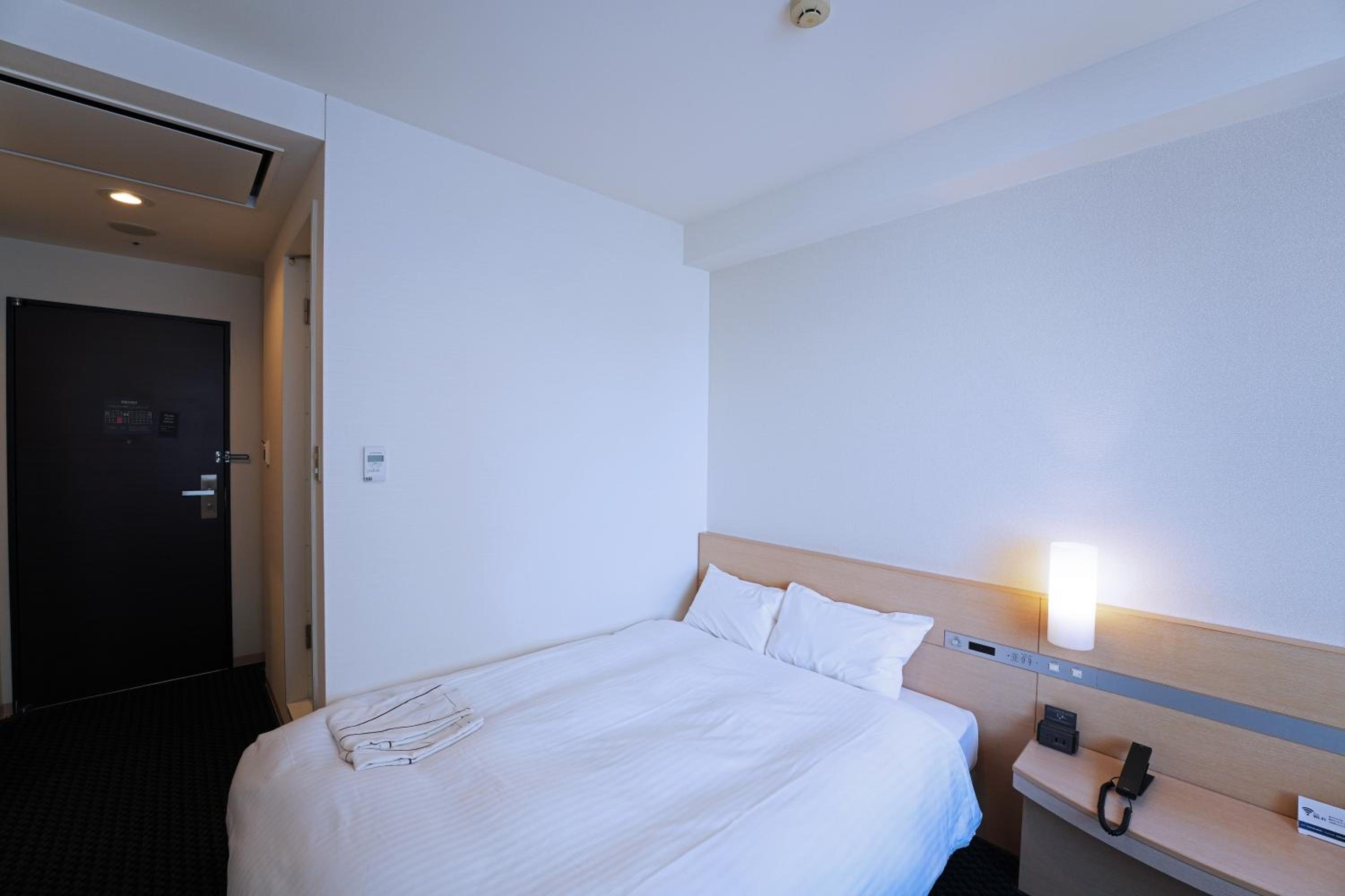 Standard Double Room - Non-Smoking - Photo 4