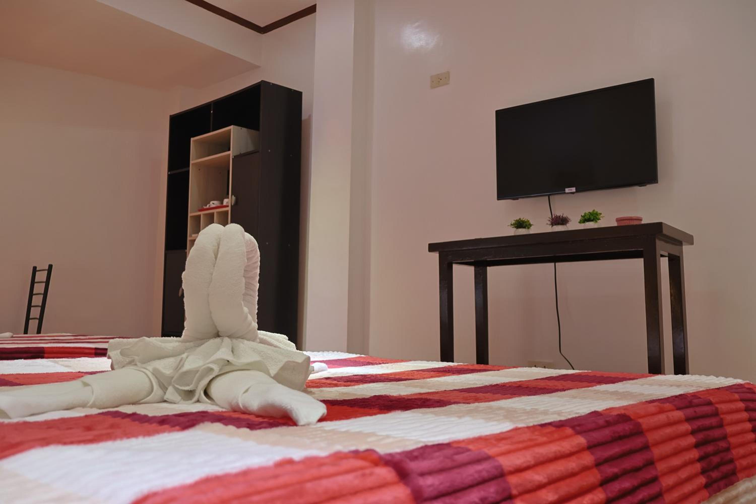 Double or Twin Room with Private Bathroom photo 3
